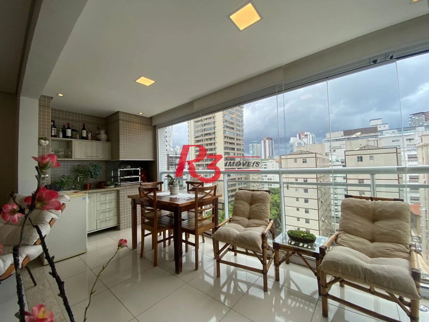 Apartamento com 3 dormitórios à venda, 100 m² por R$ 1.300.000,00 - José Menino - Santos/SP
