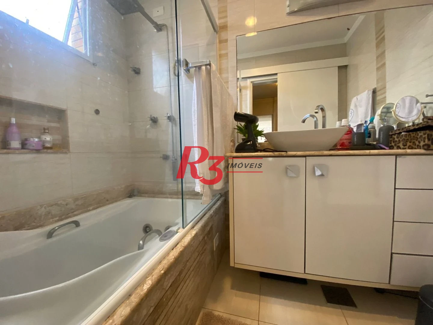 Cobertura com 3 dormitórios à venda, 290 m² por R$ 3.719.000,00 - Gonzaga - Santos/SP