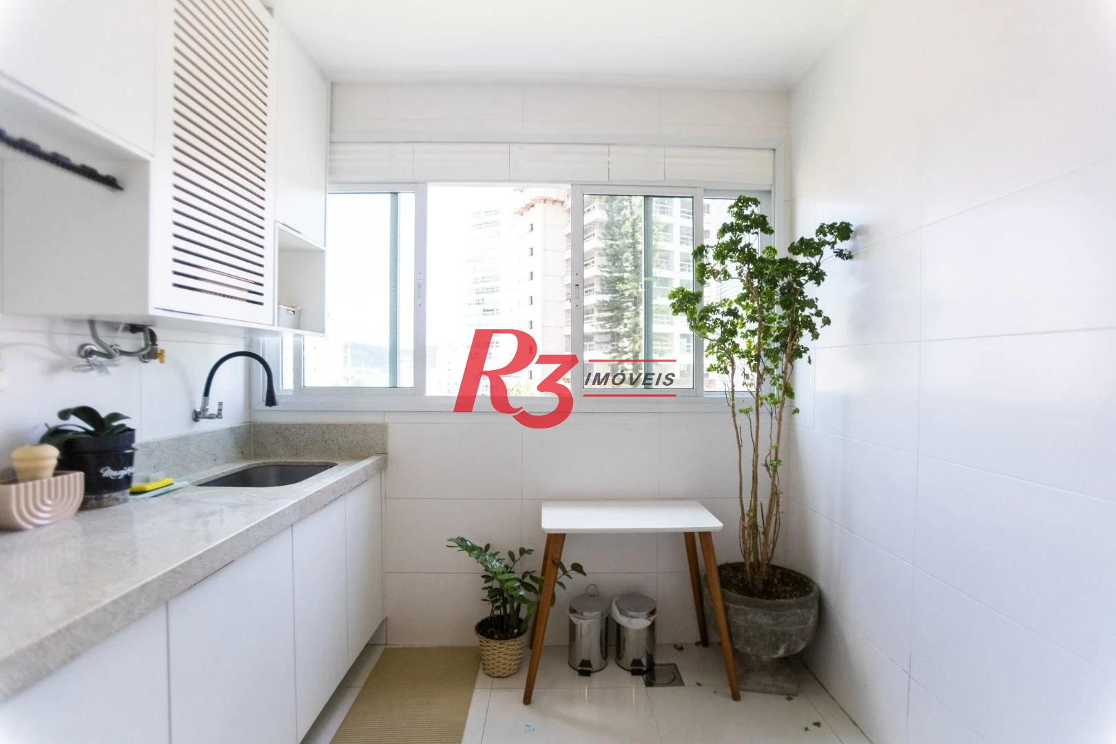 Apartamento com 2 dormitórios à venda, 134 m² por R$ 2.200.000,00 - Ponta da Praia - Santos/SP