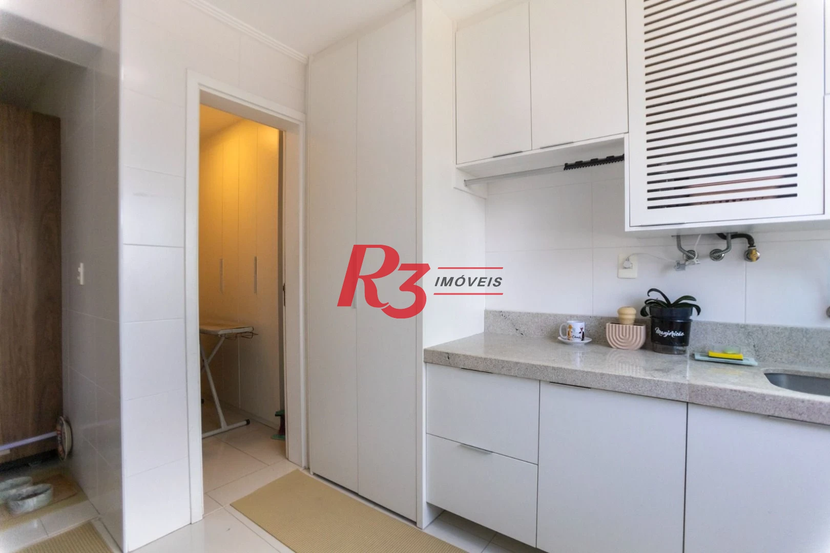 Apartamento com 2 dormitórios à venda, 134 m² por R$ 2.200.000,00 - Ponta da Praia - Santos/SP