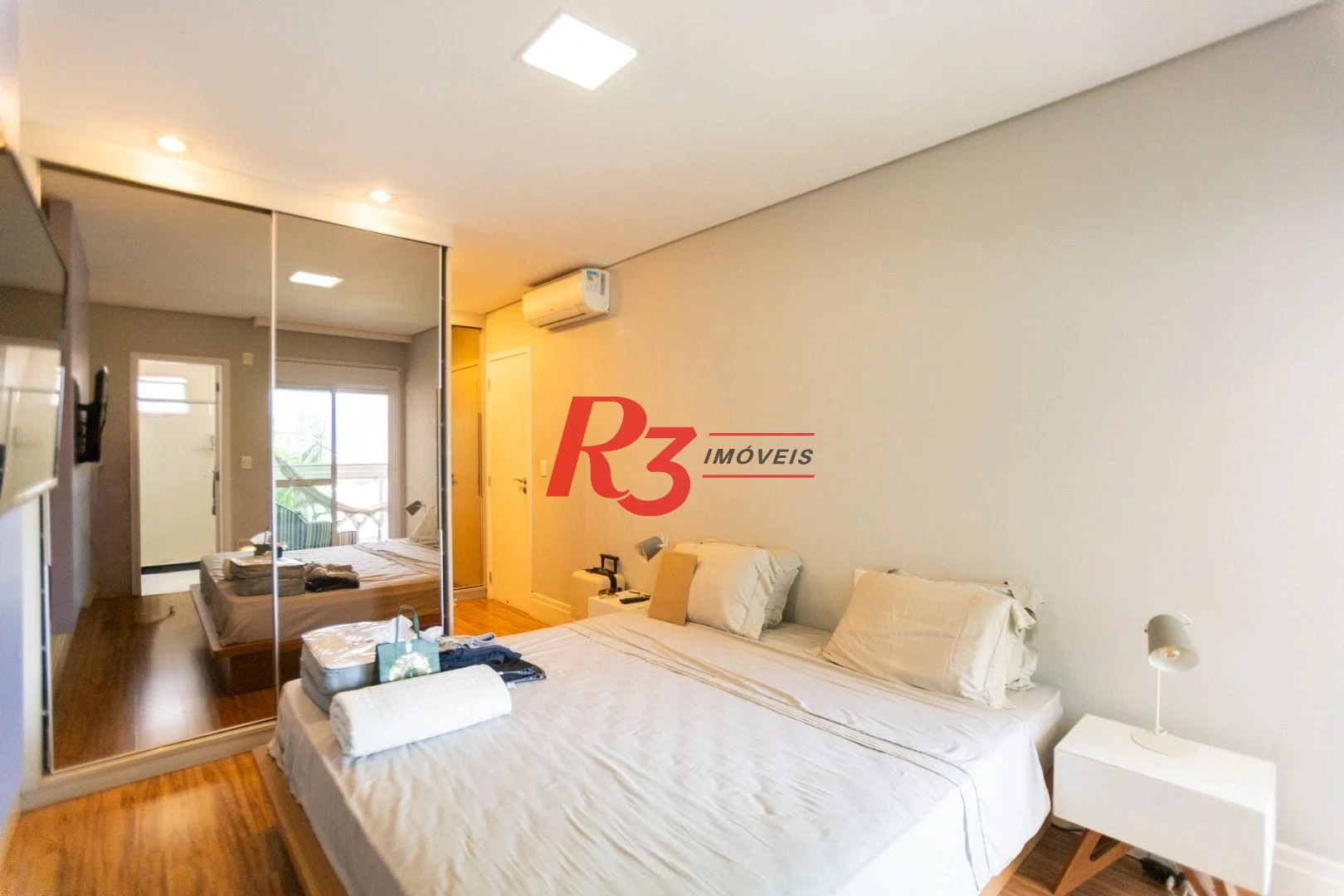 Apartamento com 2 dormitórios à venda, 134 m² por R$ 2.200.000,00 - Ponta da Praia - Santos/SP