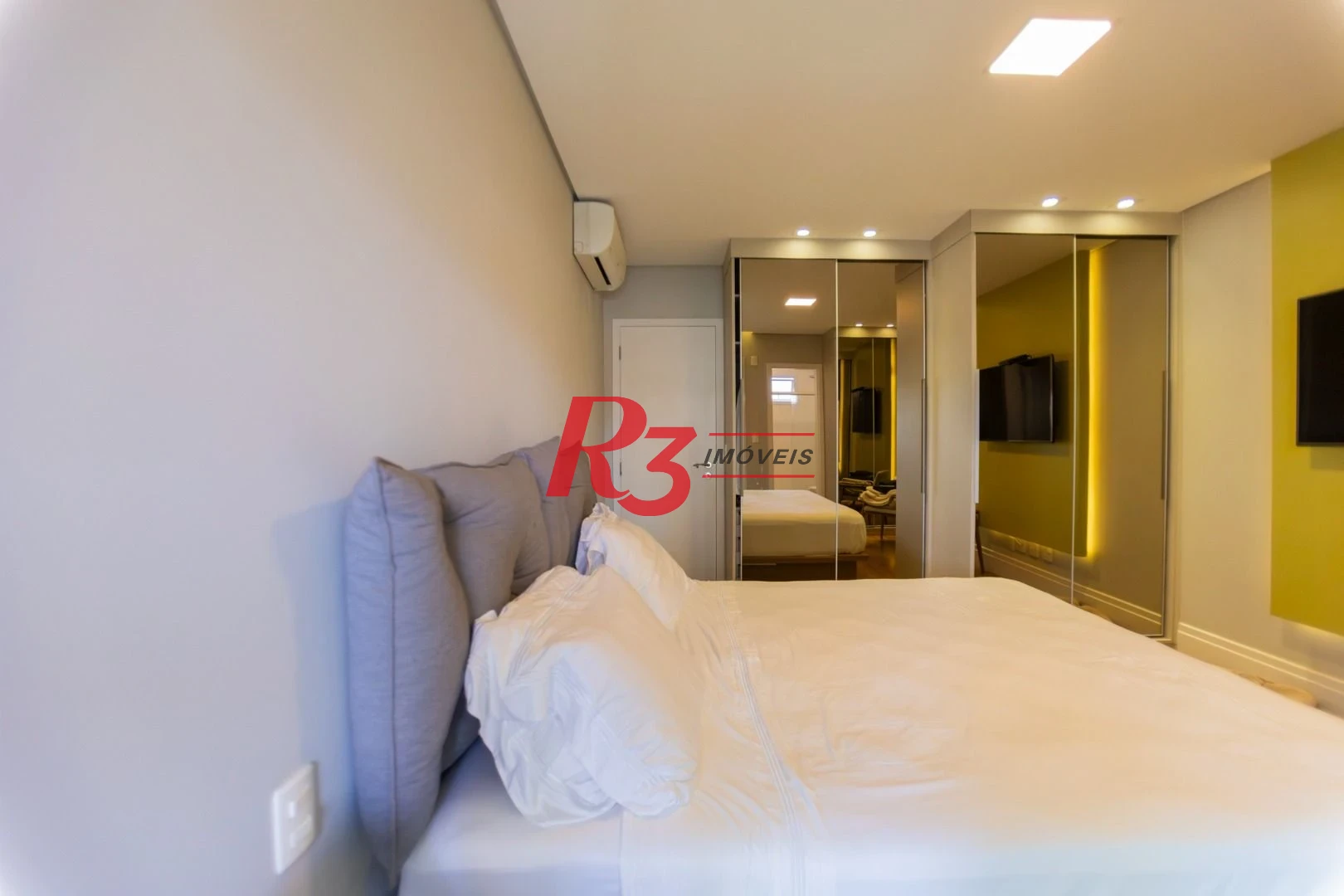 Apartamento com 2 dormitórios à venda, 134 m² por R$ 2.200.000,00 - Ponta da Praia - Santos/SP