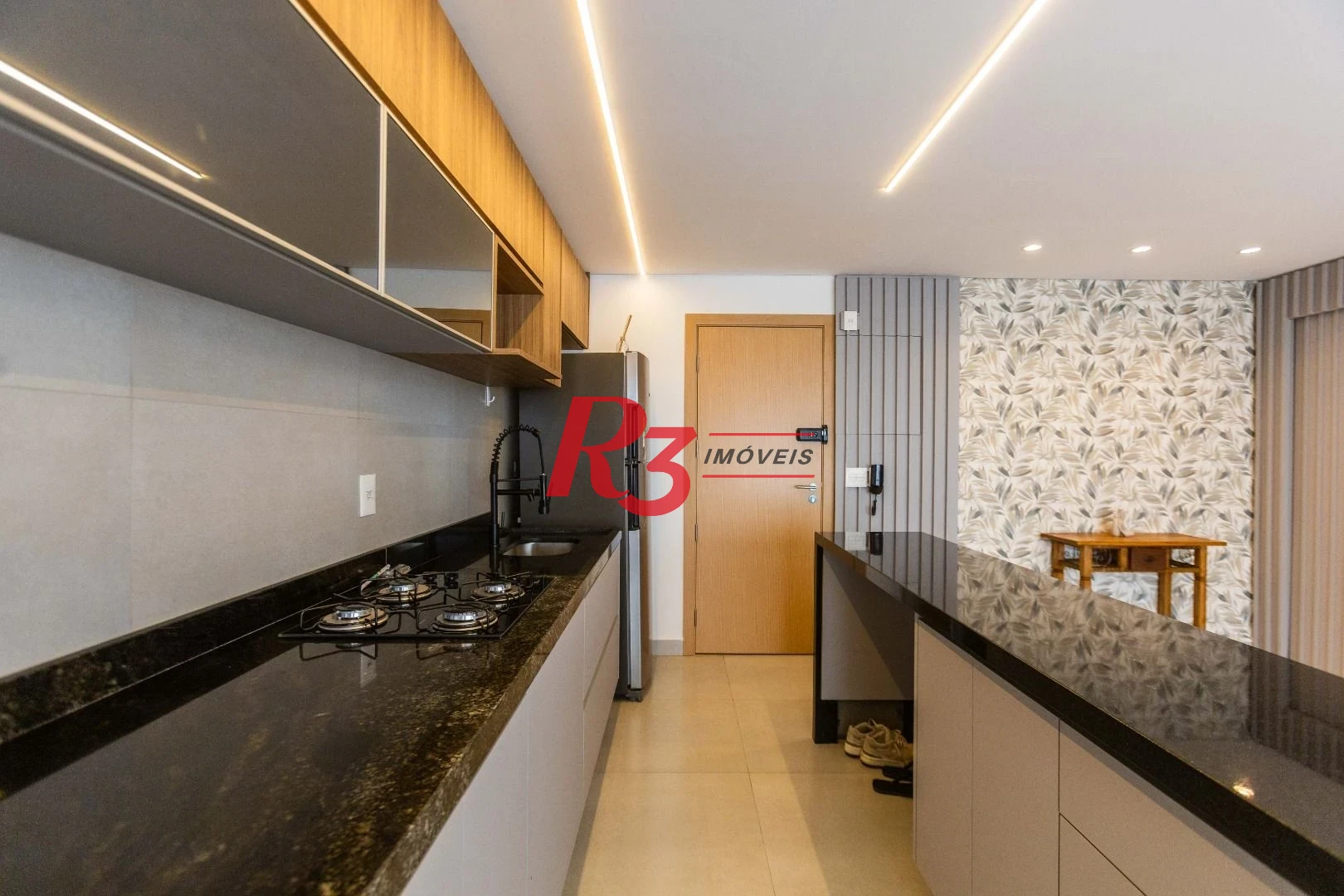Apartamento com 2 dormitórios à venda, 65 m² por R$ 1.060.000,00 - Ponta da Praia - Santos/SP
