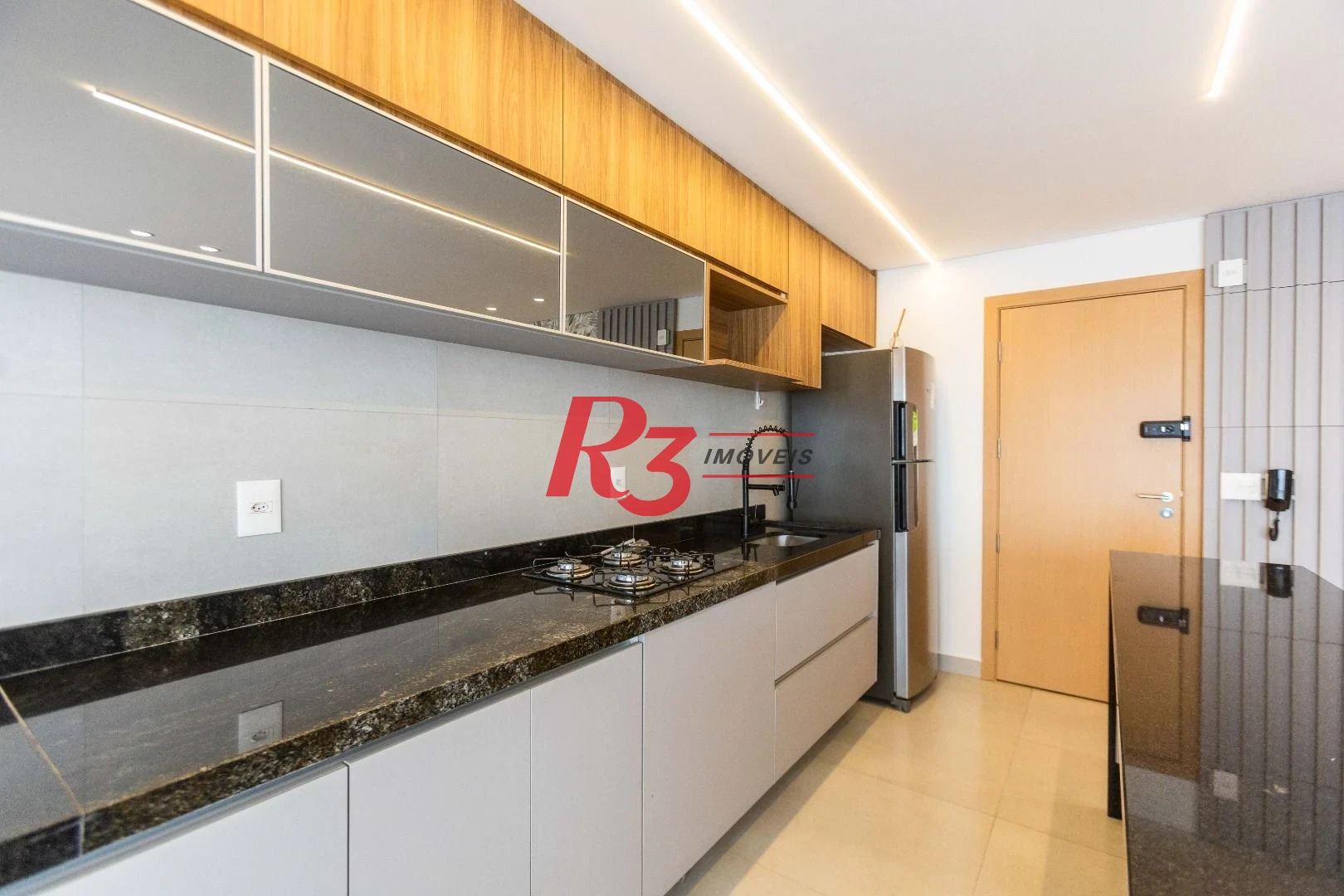 Apartamento com 2 dormitórios à venda, 65 m² por R$ 1.060.000,00 - Ponta da Praia - Santos/SP
