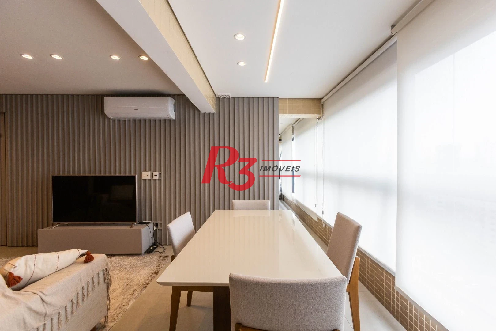 Apartamento com 2 dormitórios à venda, 65 m² por R$ 1.060.000,00 - Ponta da Praia - Santos/SP