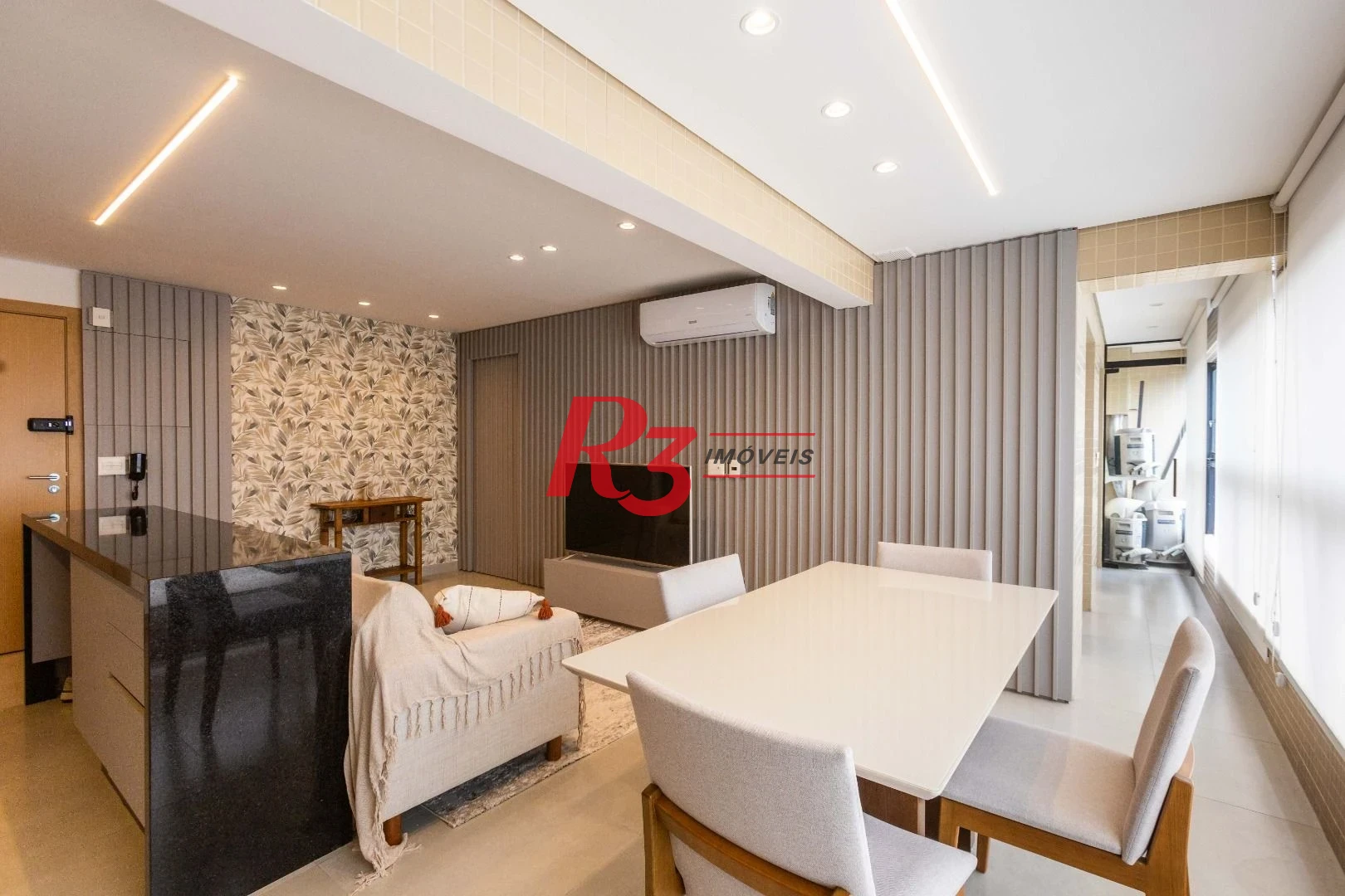Apartamento com 2 dormitórios à venda, 65 m² por R$ 1.060.000,00 - Ponta da Praia - Santos/SP