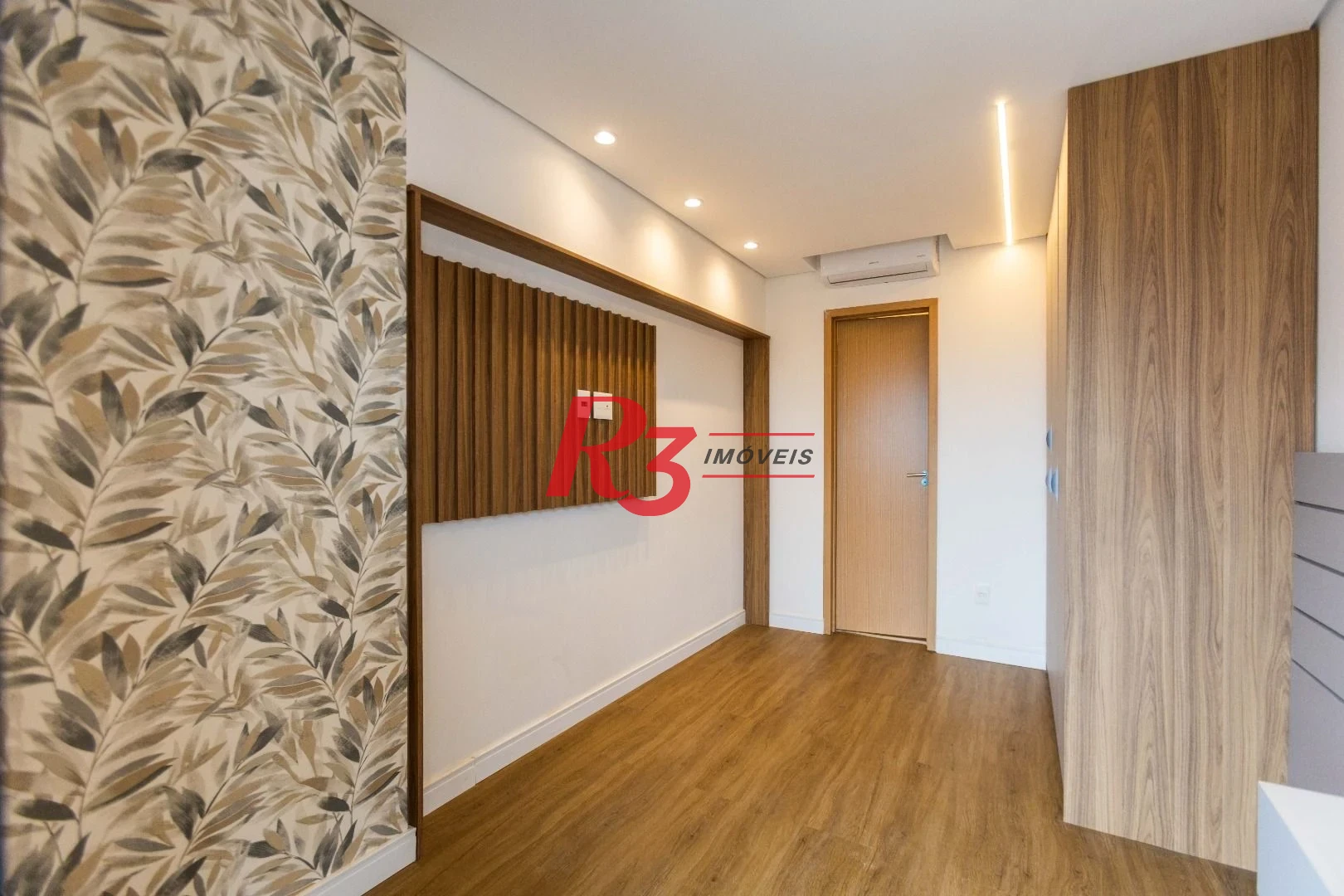 Apartamento com 2 dormitórios à venda, 65 m² por R$ 1.060.000,00 - Ponta da Praia - Santos/SP