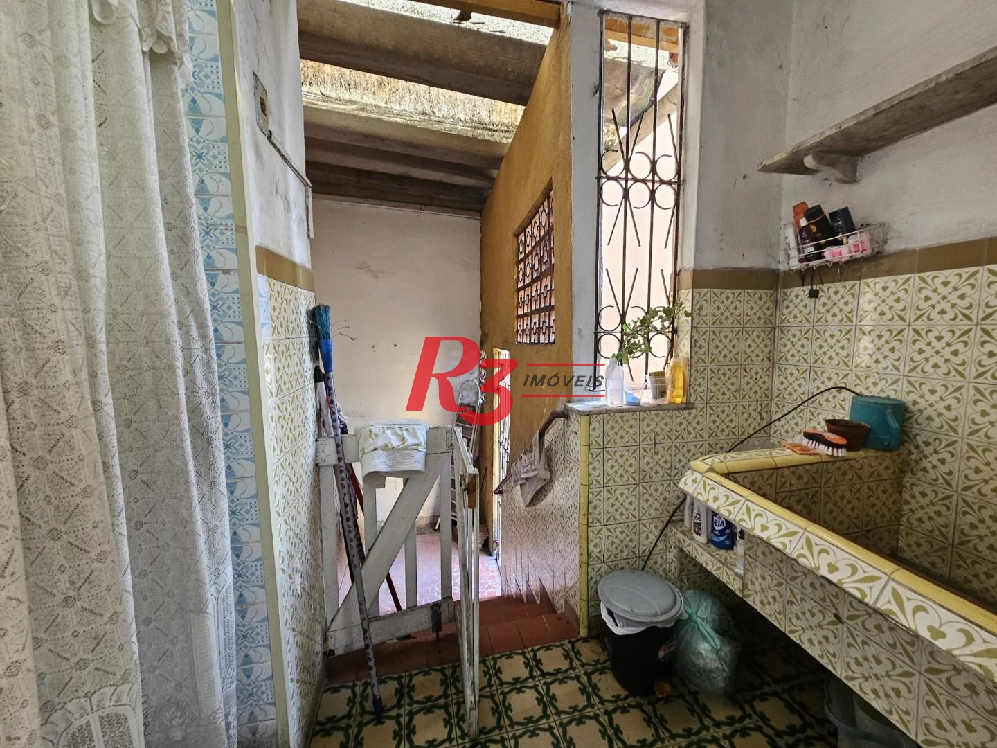 Sobrado com 3 dormitórios à venda, 150 m² por R$ 1.300.000,00 - Pompéia - Santos/SP