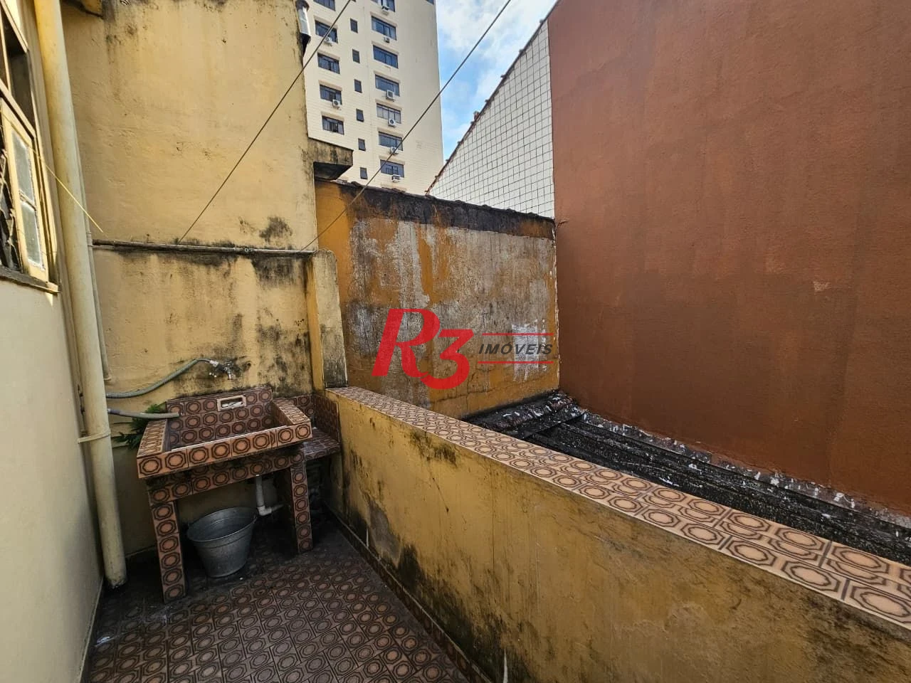 Sobrado com 3 dormitórios à venda, 150 m² por R$ 1.300.000,00 - Pompéia - Santos/SP