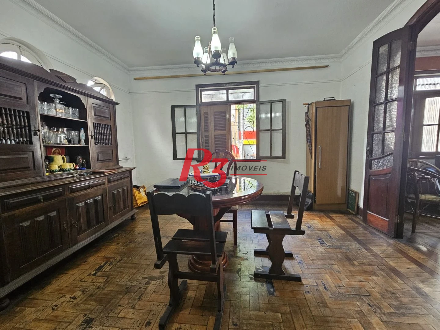 Sobrado com 3 dormitórios à venda, 150 m² por R$ 1.300.000,00 - Pompéia - Santos/SP