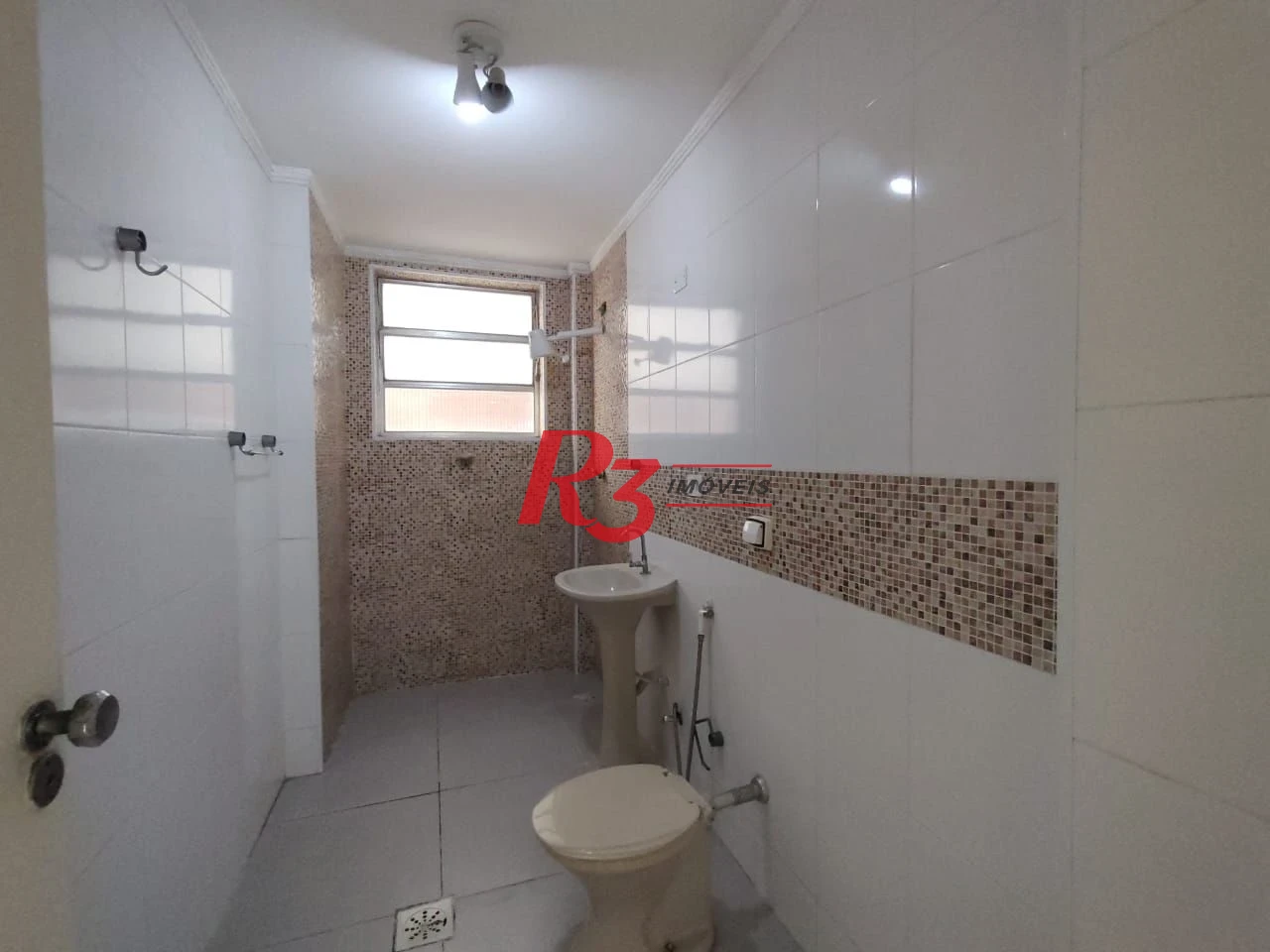 Apartamento com 2 dormitórios à venda, 84 m² por R$ 370.000,00 - Centro - São Vicente/SP