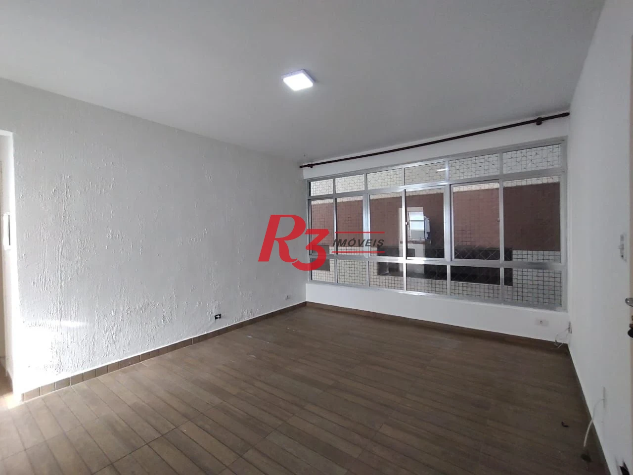 Apartamento com 2 dormitórios à venda, 84 m² por R$ 370.000,00 - Centro - São Vicente/SP