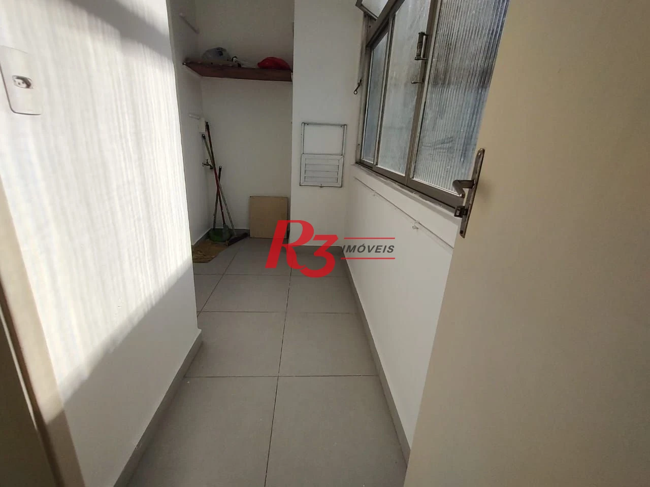 Apartamento com 2 dormitórios à venda, 84 m² por R$ 370.000,00 - Centro - São Vicente/SP