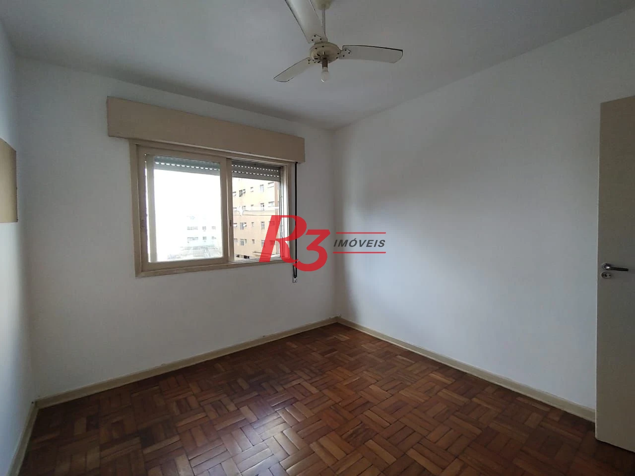Apartamento com 2 dormitórios à venda, 84 m² por R$ 370.000,00 - Centro - São Vicente/SP