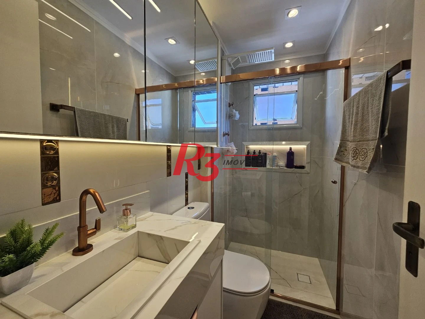 Apartamento com 3 dormitórios à venda, 128 m² por R$ 1.850.000,00 - Gonzaga - Santos/SP