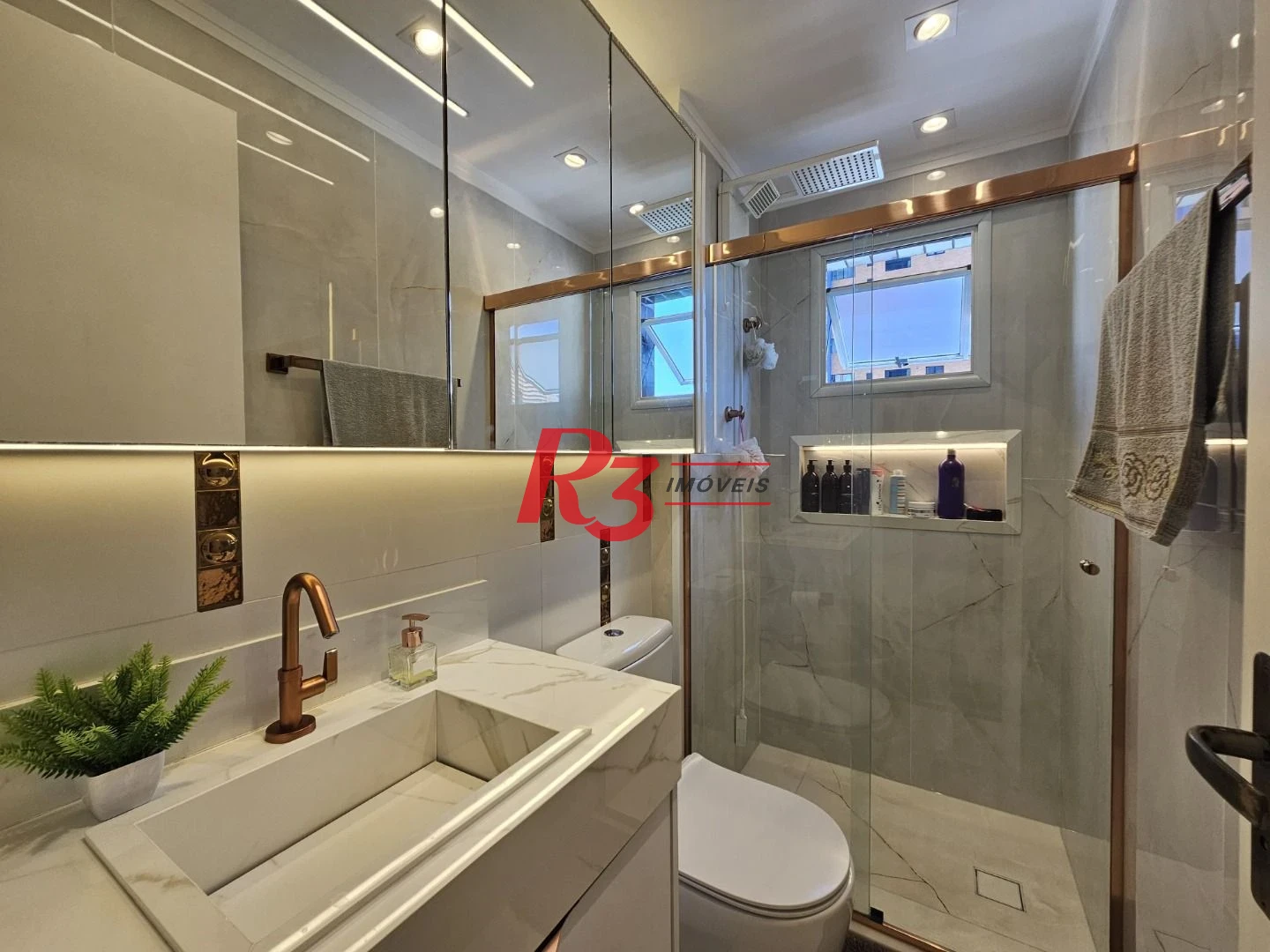 Apartamento com 3 dormitórios à venda, 128 m² por R$ 1.850.000,00 - Gonzaga - Santos/SP