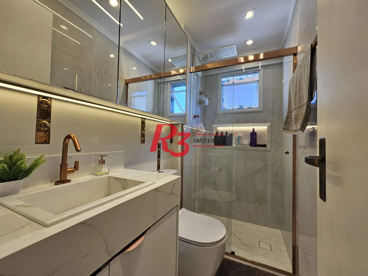 Apartamento com 3 dormitórios à venda, 128 m² por R$ 1.850.000,00 - Gonzaga - Santos/SP