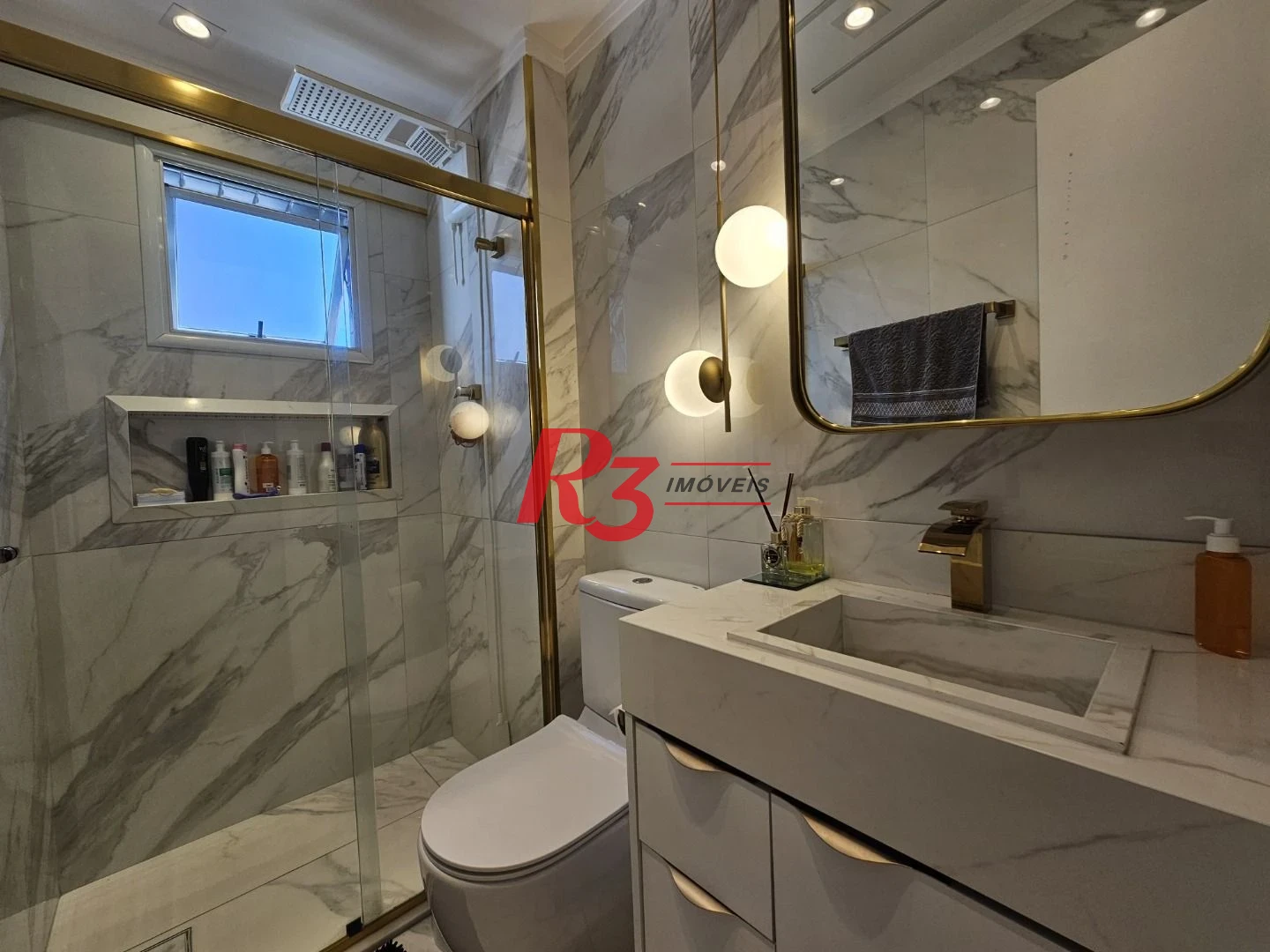 Apartamento com 3 dormitórios à venda, 128 m² por R$ 1.850.000,00 - Gonzaga - Santos/SP