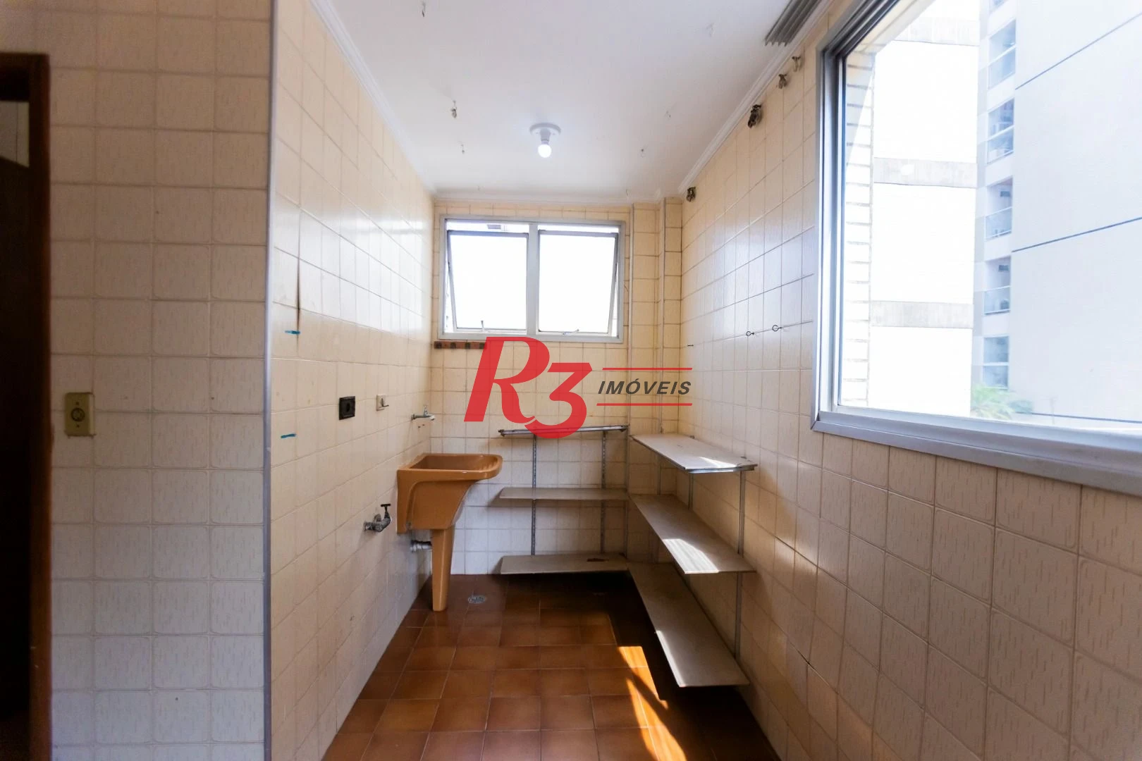 Apartamento com 3 dormitórios à venda, 188 m² por R$ 1.600.000,00 - Gonzaga - Santos/SP