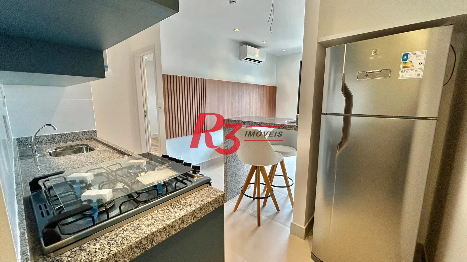 Apartamento com 1 dormitório para alugar, 47 m² por R$ 5.500,00/mês - Embaré - Santos/SP