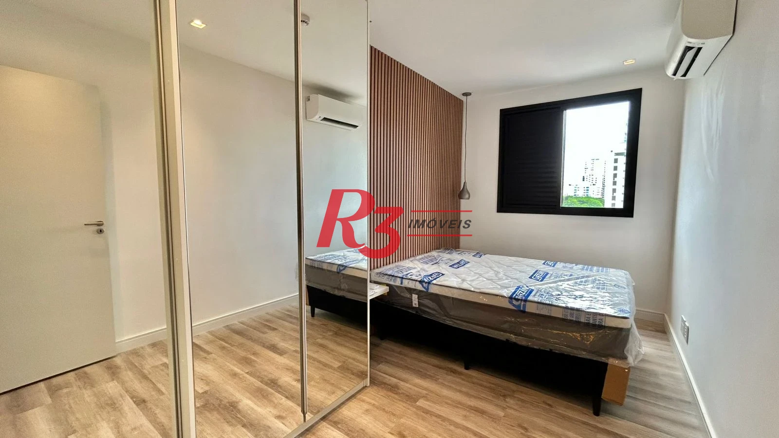 Apartamento com 1 dormitório para alugar, 47 m² por R$ 5.500,00/mês - Embaré - Santos/SP