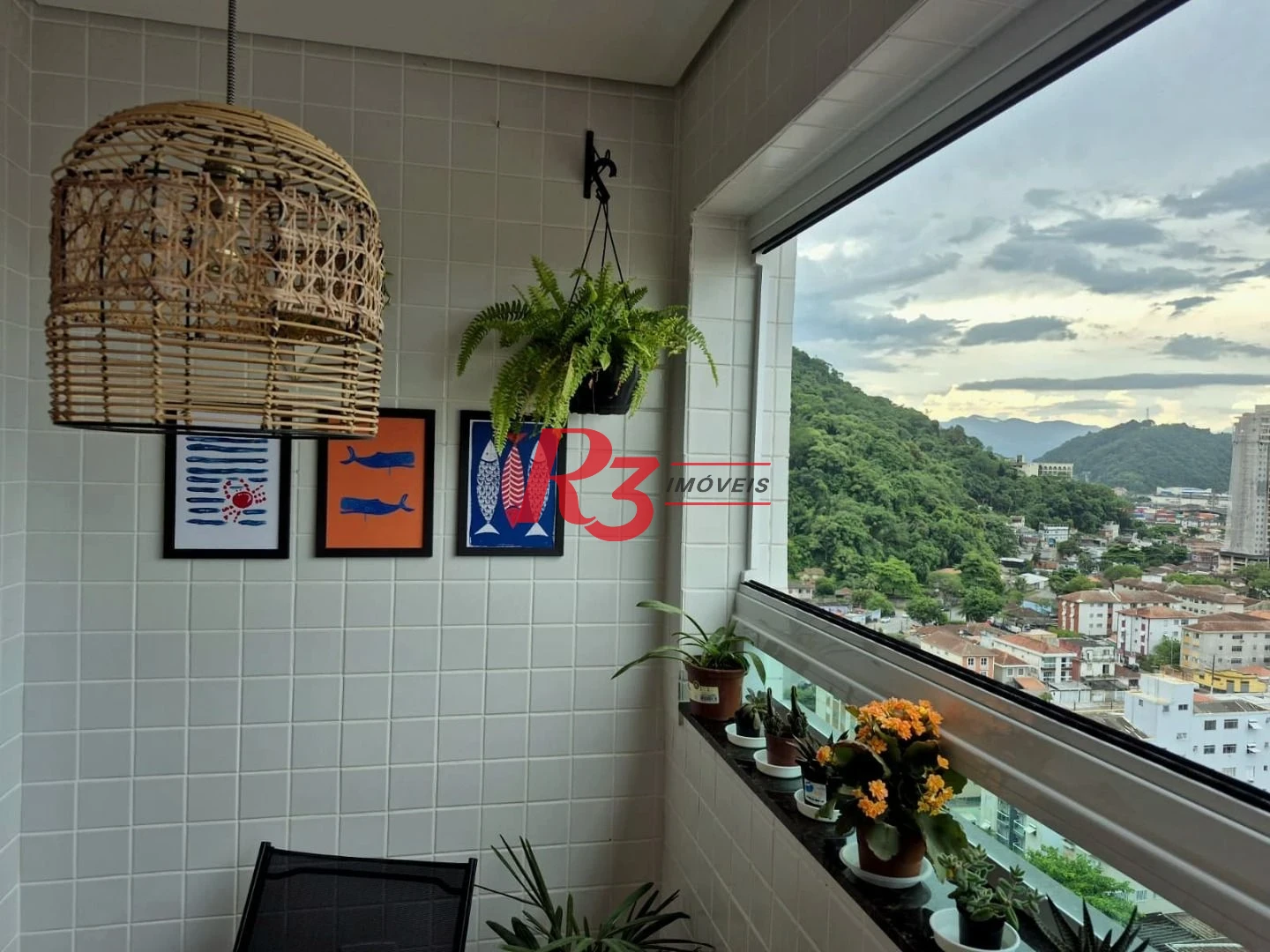 Apartamento com 2 dormitórios à venda, 55 m² por R$ 690.000,00 - Marapé - Santos/SP