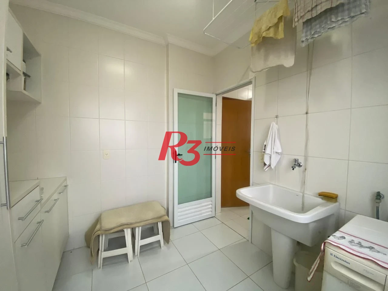 Apartamento com 3 dormitórios à venda, 132 m² por R$ 1.599.900,00 - Embaré - Santos/SP