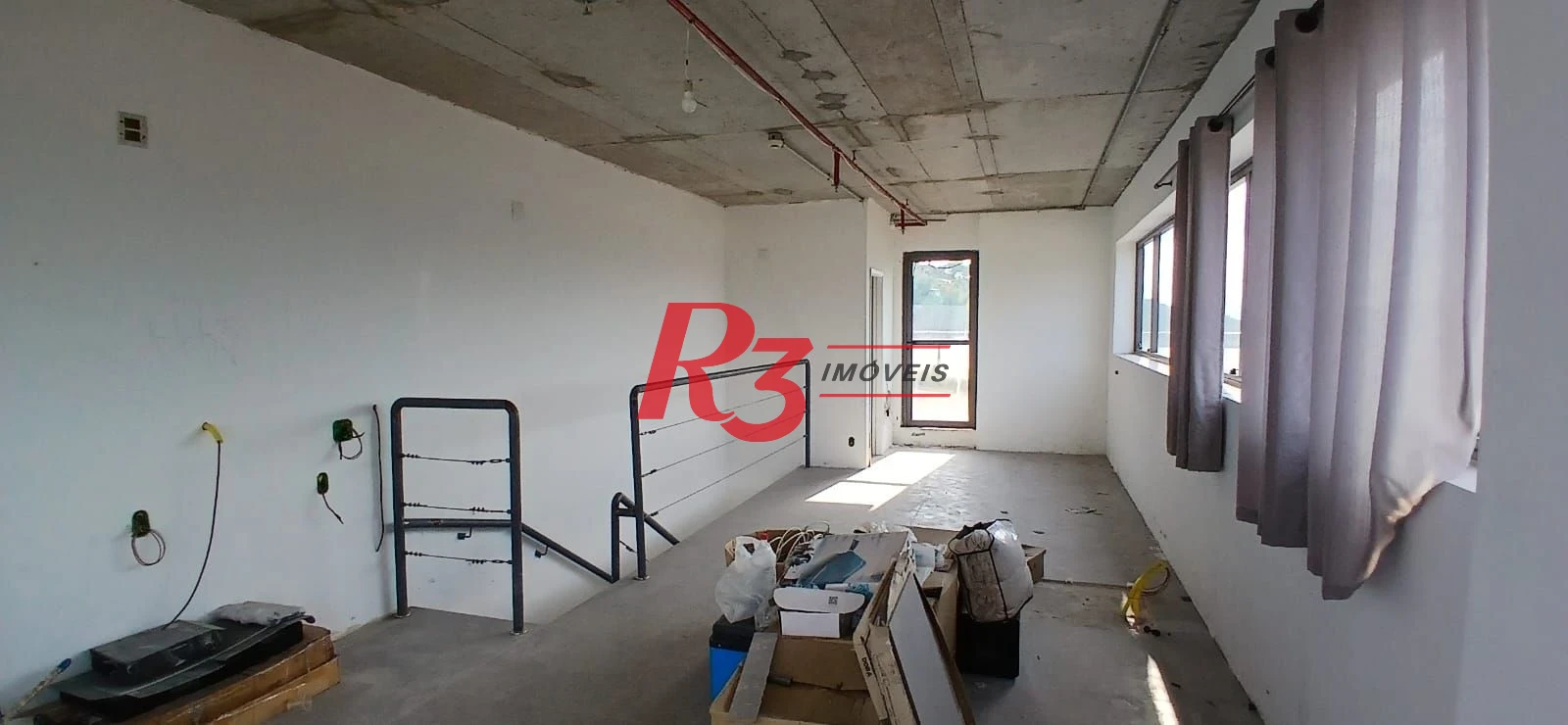 Sala à venda, 132 m² por R$ 750.000,00 - Valongo - Santos/SP
