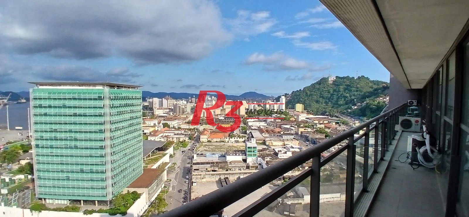 Sala à venda, 132 m² por R$ 750.000,00 - Valongo - Santos/SP