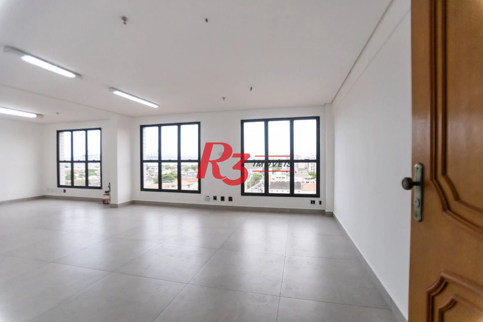 Conjunto para alugar, 57 m² por R$ 3.400,00/mês - Embaré - Santos/SP