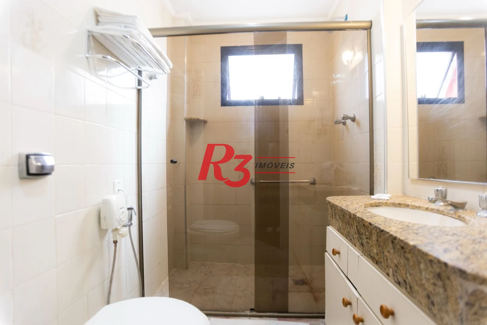 Flat com 1 dormitório à venda, 50 m² por R$ 270.000,00 - Gonzaga - Santos/SP