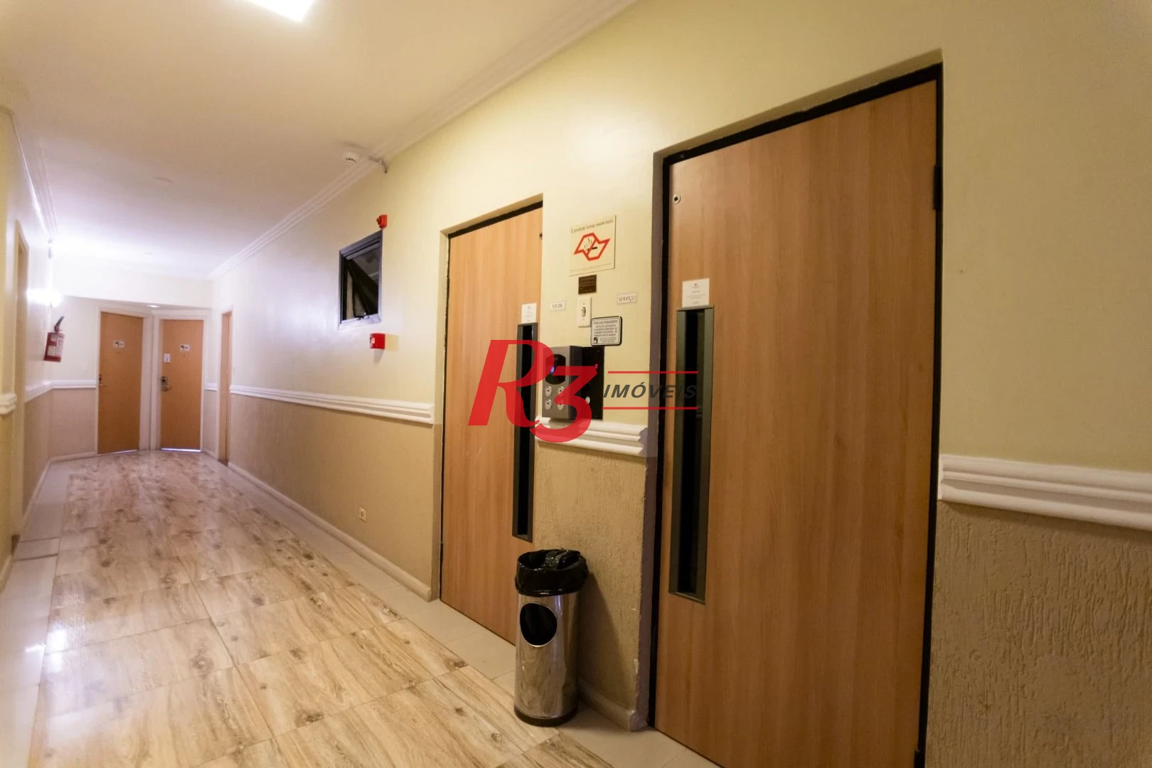Flat com 1 dormitório à venda, 50 m² por R$ 270.000,00 - Gonzaga - Santos/SP