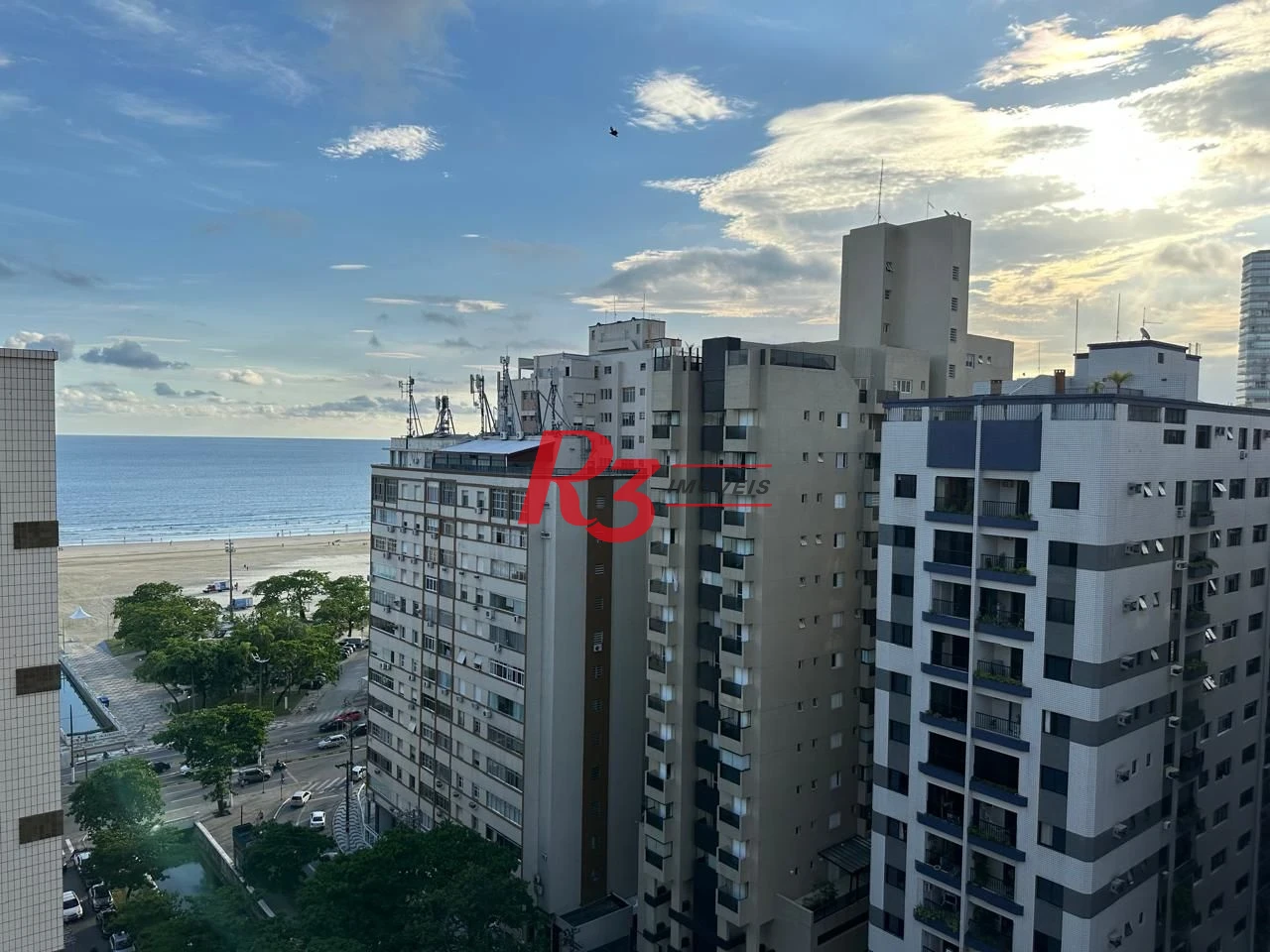 Apartamento com 3 dormitórios à venda, 141 m² por R$ 1.749.000,00 - Gonzaga - Santos/SP