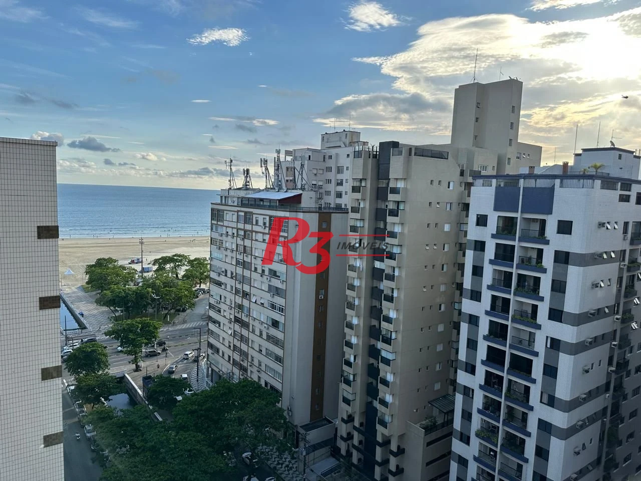 Apartamento com 3 dormitórios à venda, 141 m² por R$ 1.749.000,00 - Gonzaga - Santos/SP