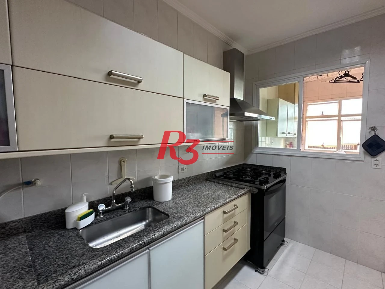 Apartamento com 3 dormitórios à venda, 141 m² por R$ 1.749.000,00 - Gonzaga - Santos/SP