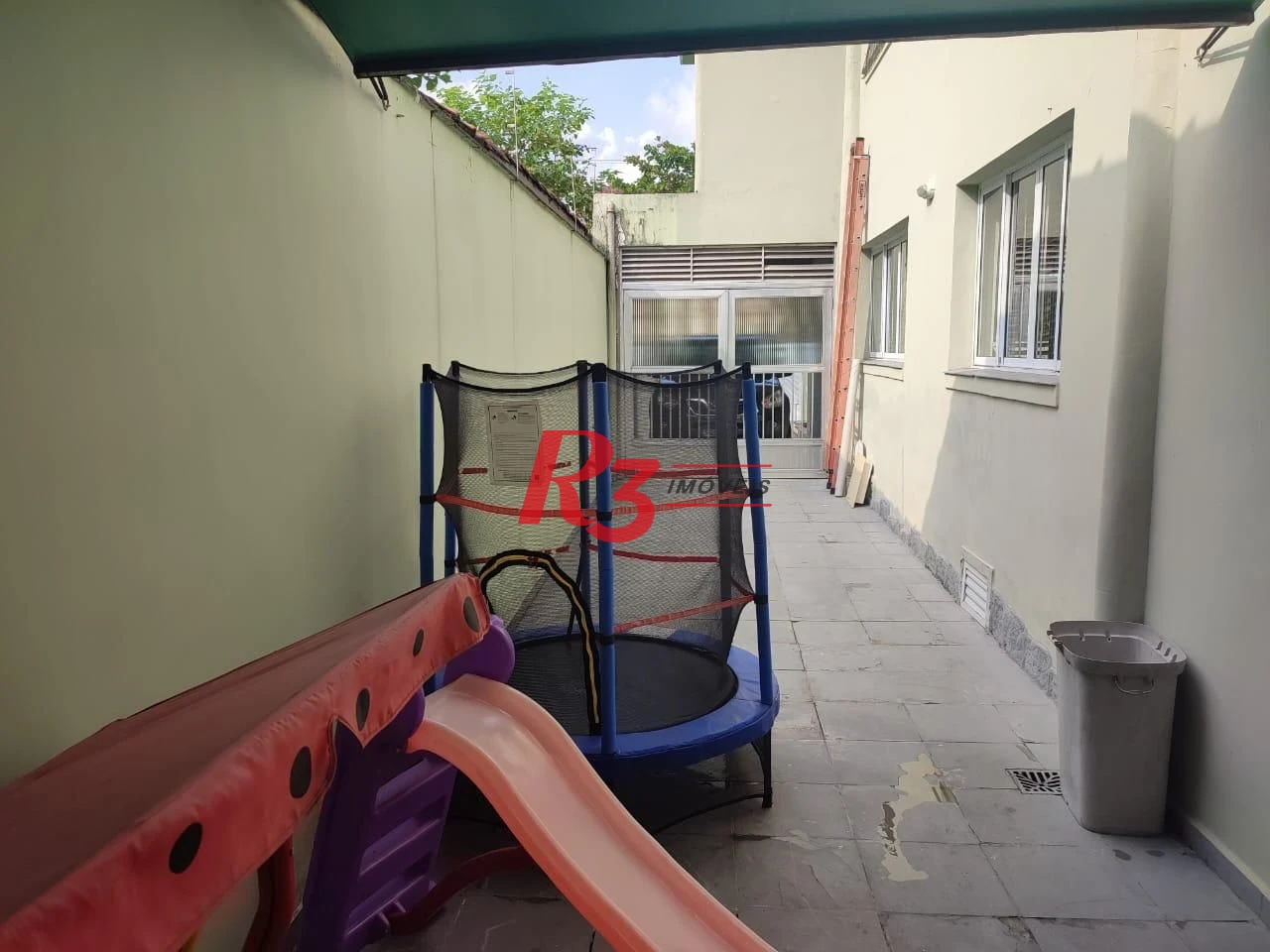 Casa com 3 dormitórios à venda, 290 m² por R$ 2.200.000,00 - Boqueirão - Santos/SP