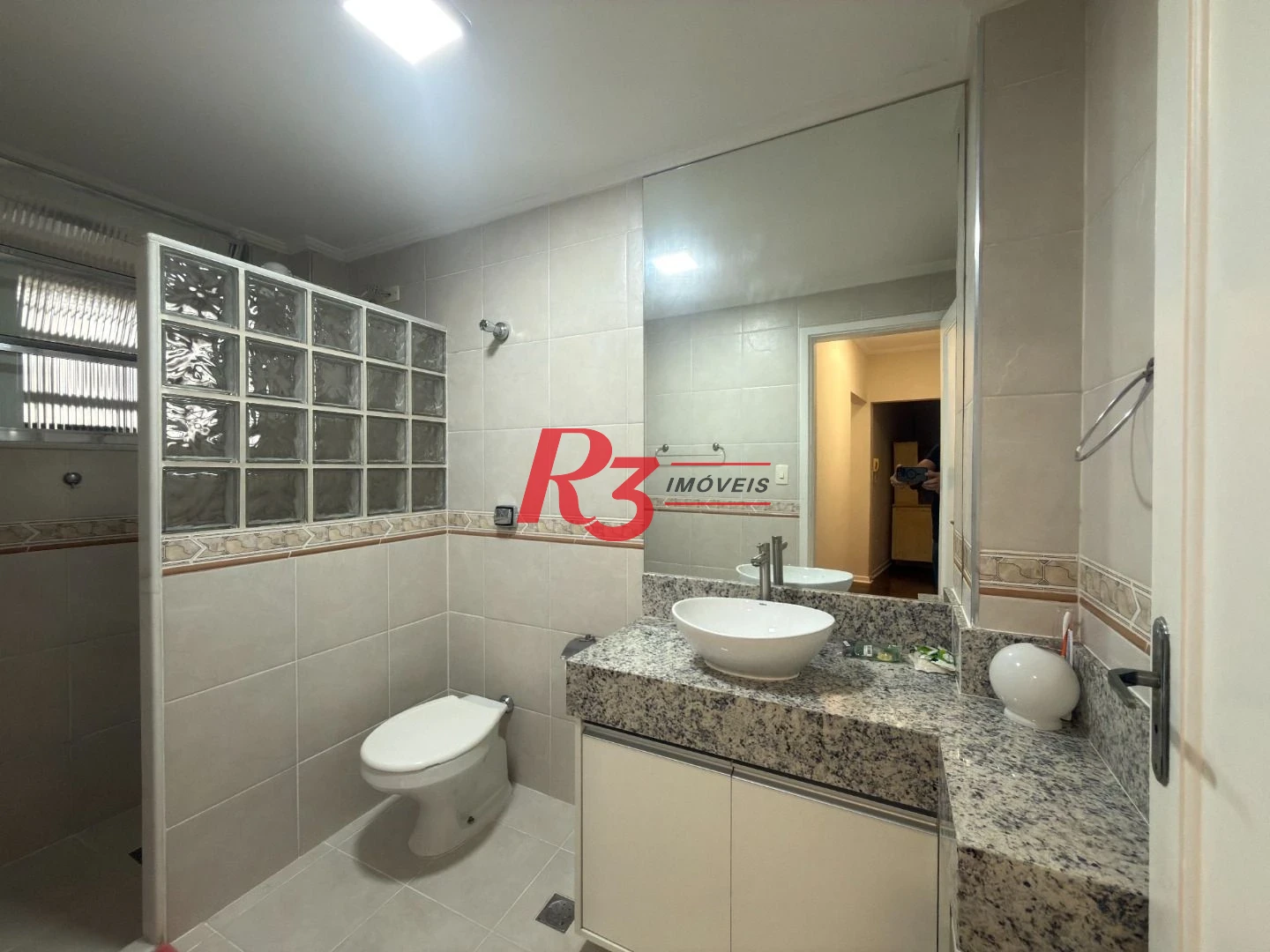 Apartamento para alugar, 69 m² por R$ 3.500,00/mês - Gonzaga - Santos/SP