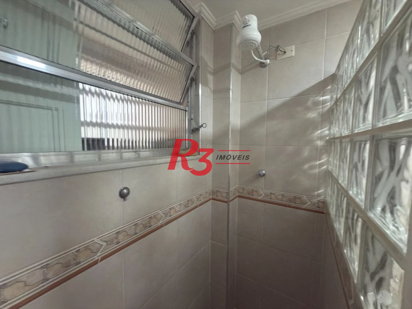 Apartamento para alugar, 69 m² por R$ 3.500,00/mês - Gonzaga - Santos/SP