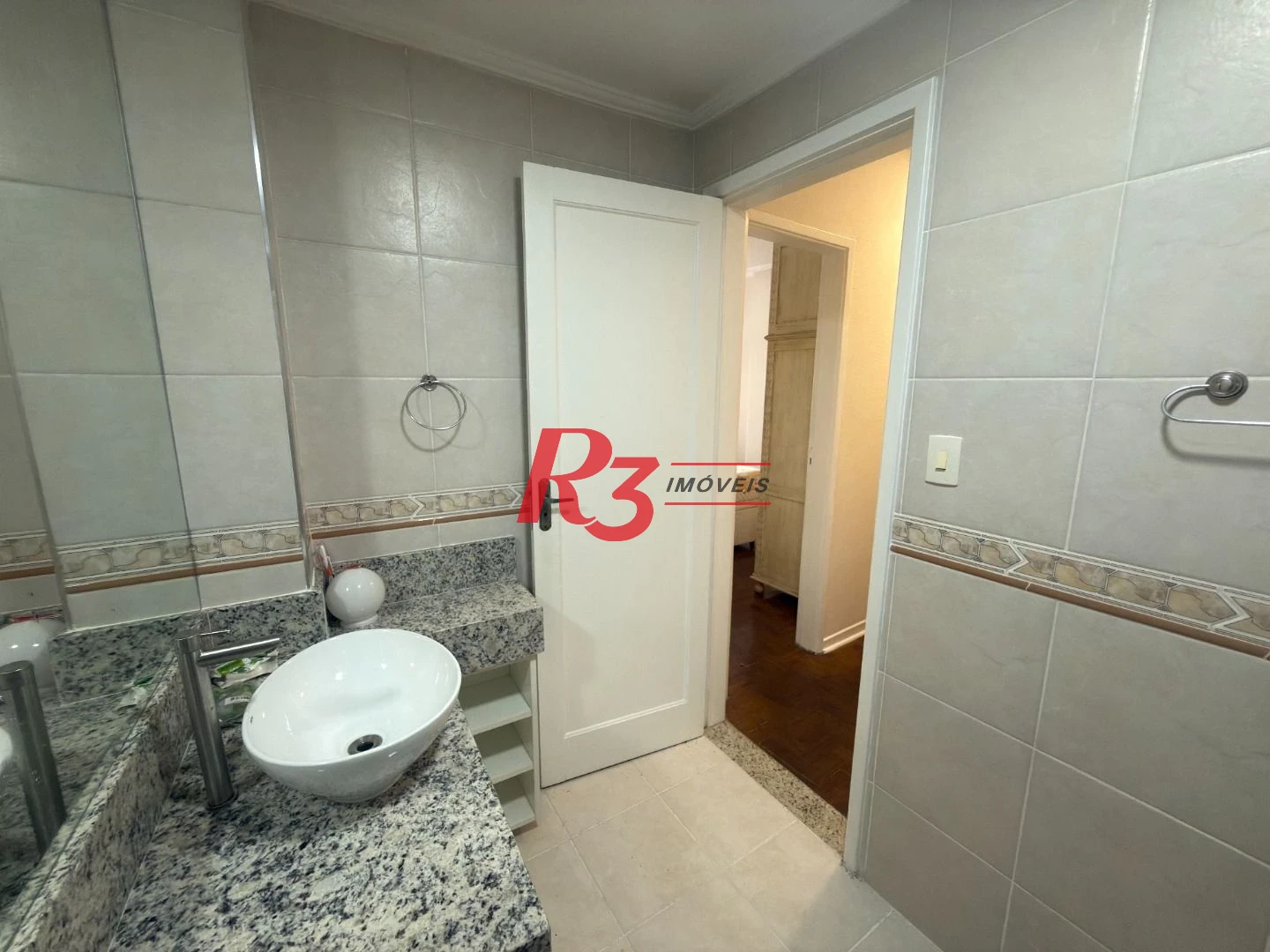 Apartamento para alugar, 69 m² por R$ 3.500,00/mês - Gonzaga - Santos/SP