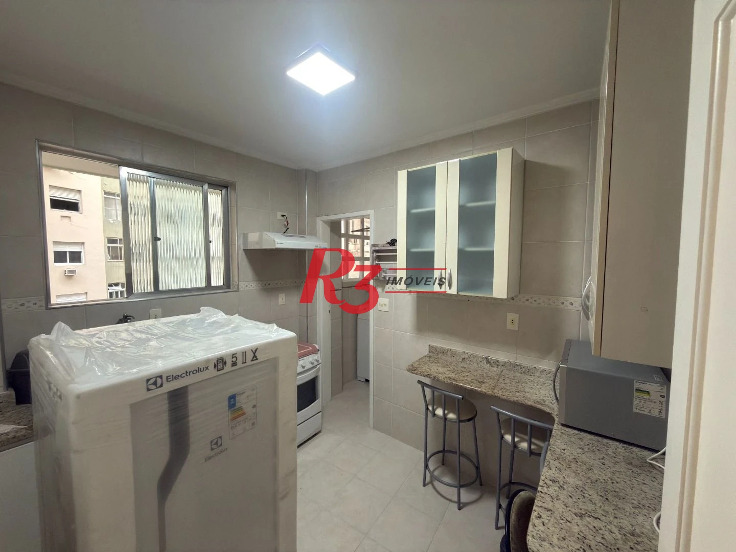 Apartamento para alugar, 69 m² por R$ 3.500,00/mês - Gonzaga - Santos/SP