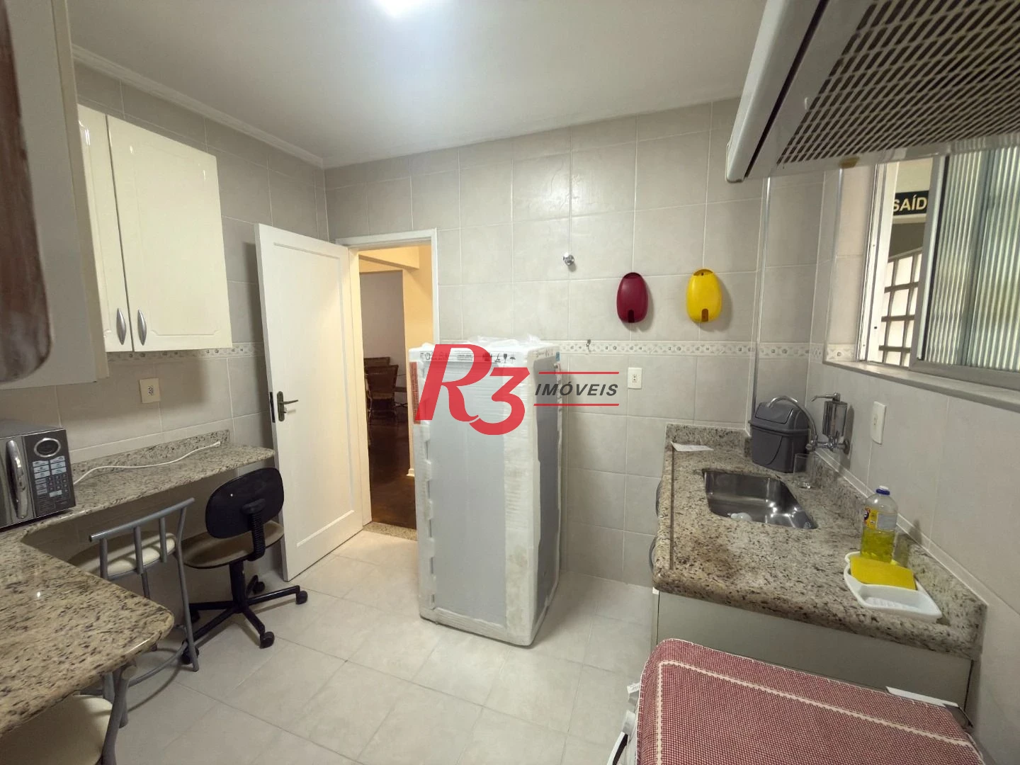Apartamento para alugar, 69 m² por R$ 3.500,00/mês - Gonzaga - Santos/SP