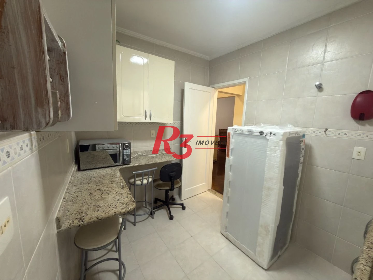 Apartamento para alugar, 69 m² por R$ 3.500,00/mês - Gonzaga - Santos/SP