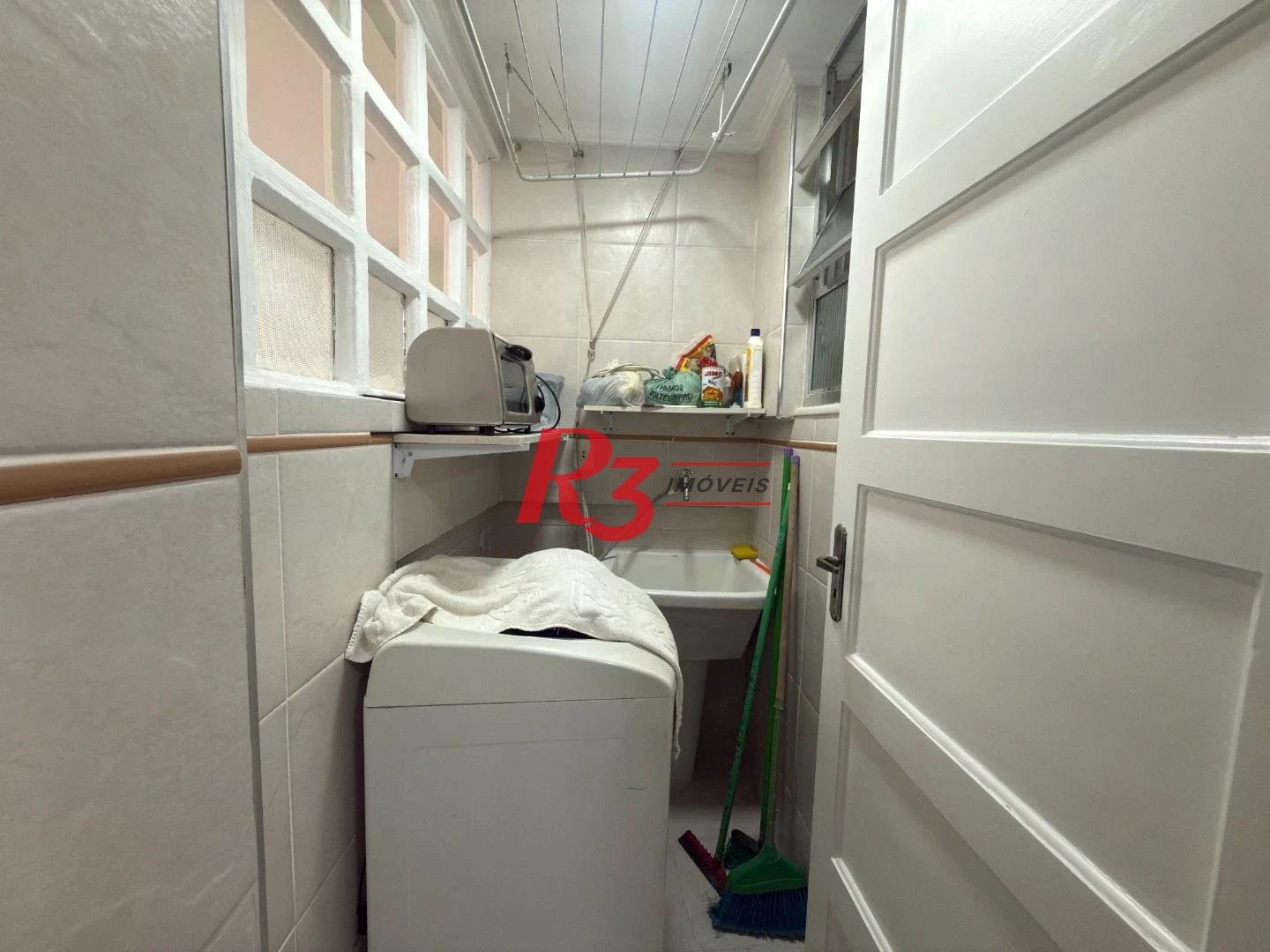 Apartamento para alugar, 69 m² por R$ 3.500,00/mês - Gonzaga - Santos/SP