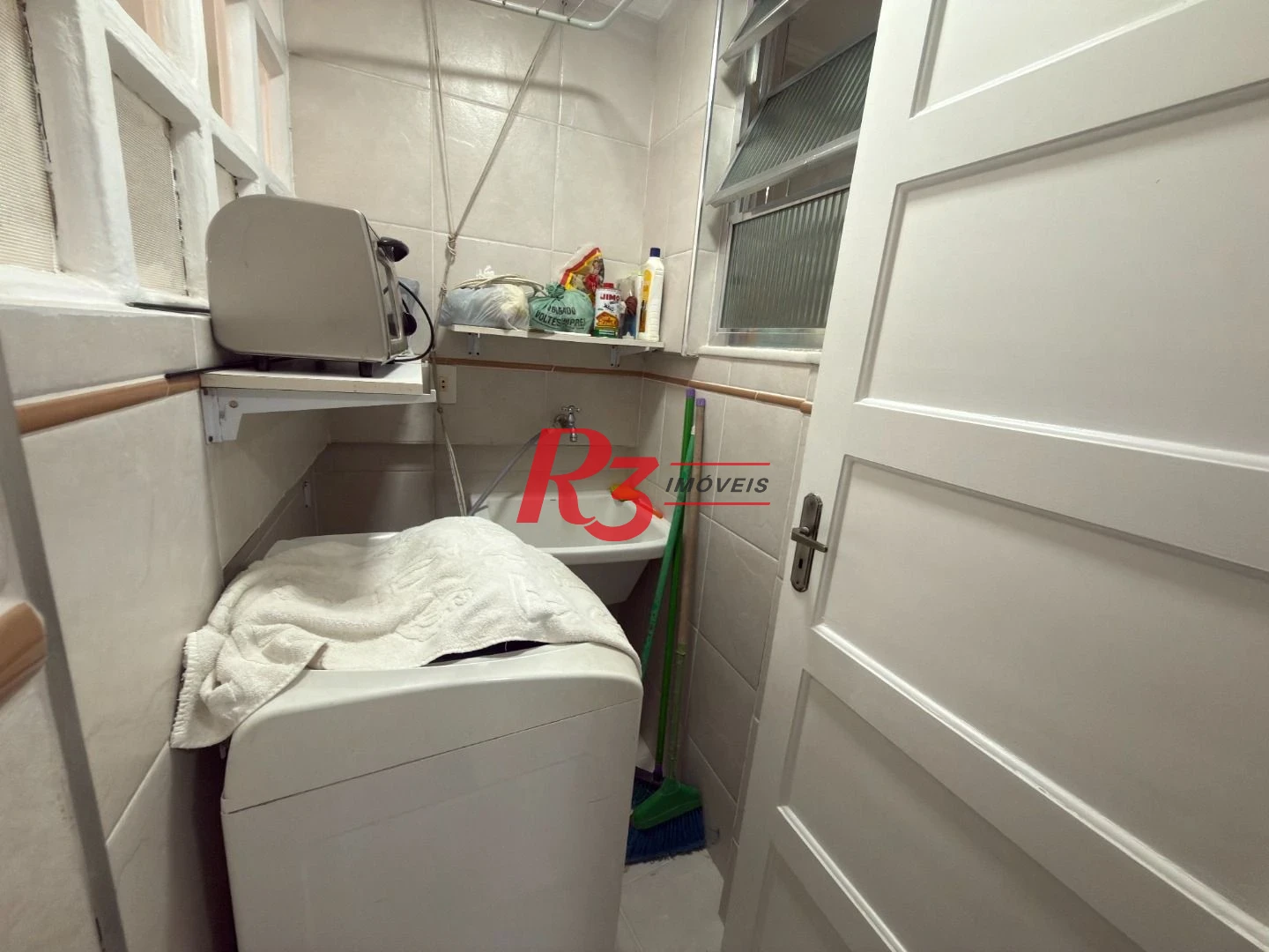 Apartamento para alugar, 69 m² por R$ 3.500,00/mês - Gonzaga - Santos/SP