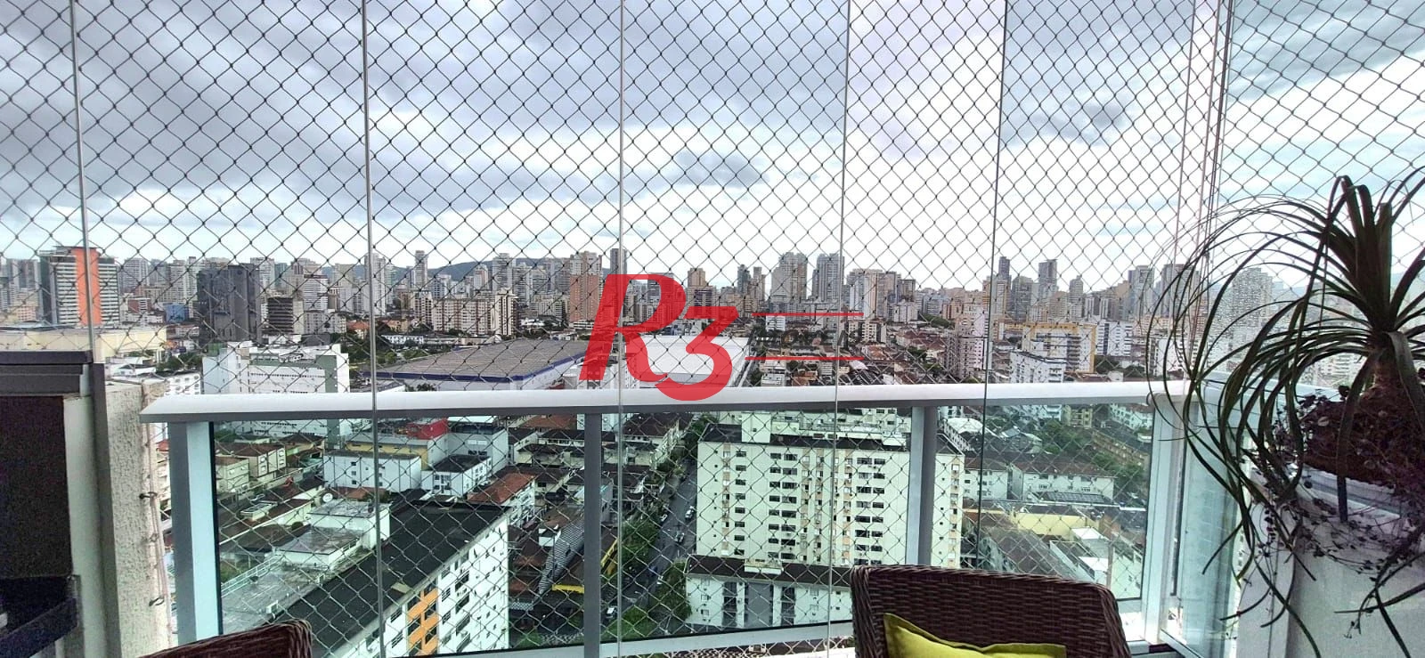 Apartamento com 2 dormitórios à venda, 63 m² por R$ 770.000,00 - Campo Grande - Santos/SP