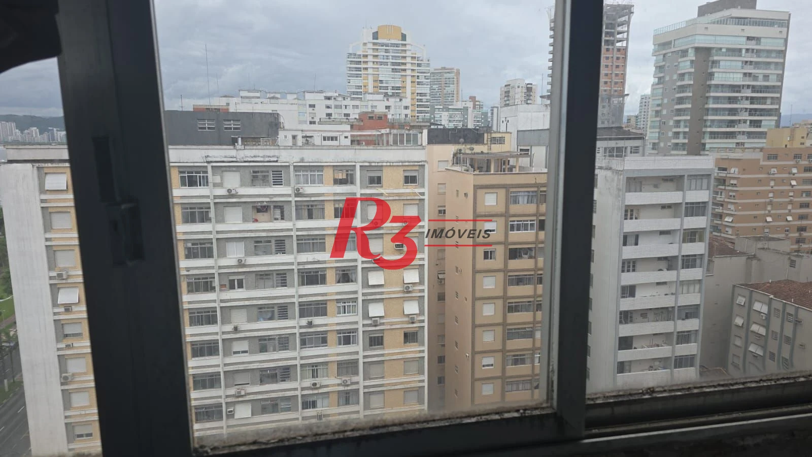 Kitnet à venda, 27 m² por R$ 345.000,00 - Embaré - Santos/SP