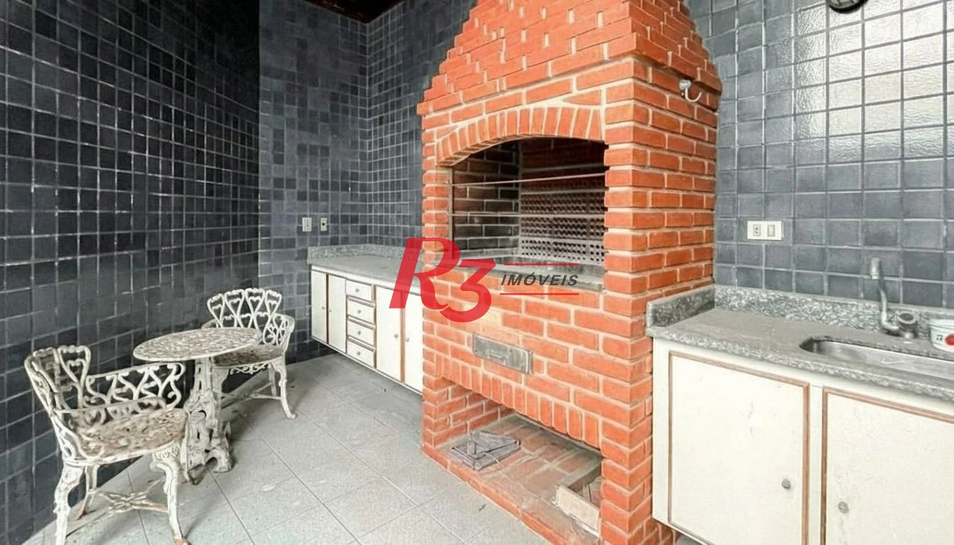 Sobrado com 4 dormitórios à venda, 266 m² por R$ 2.800.000,00 - Gonzaga - Santos/SP