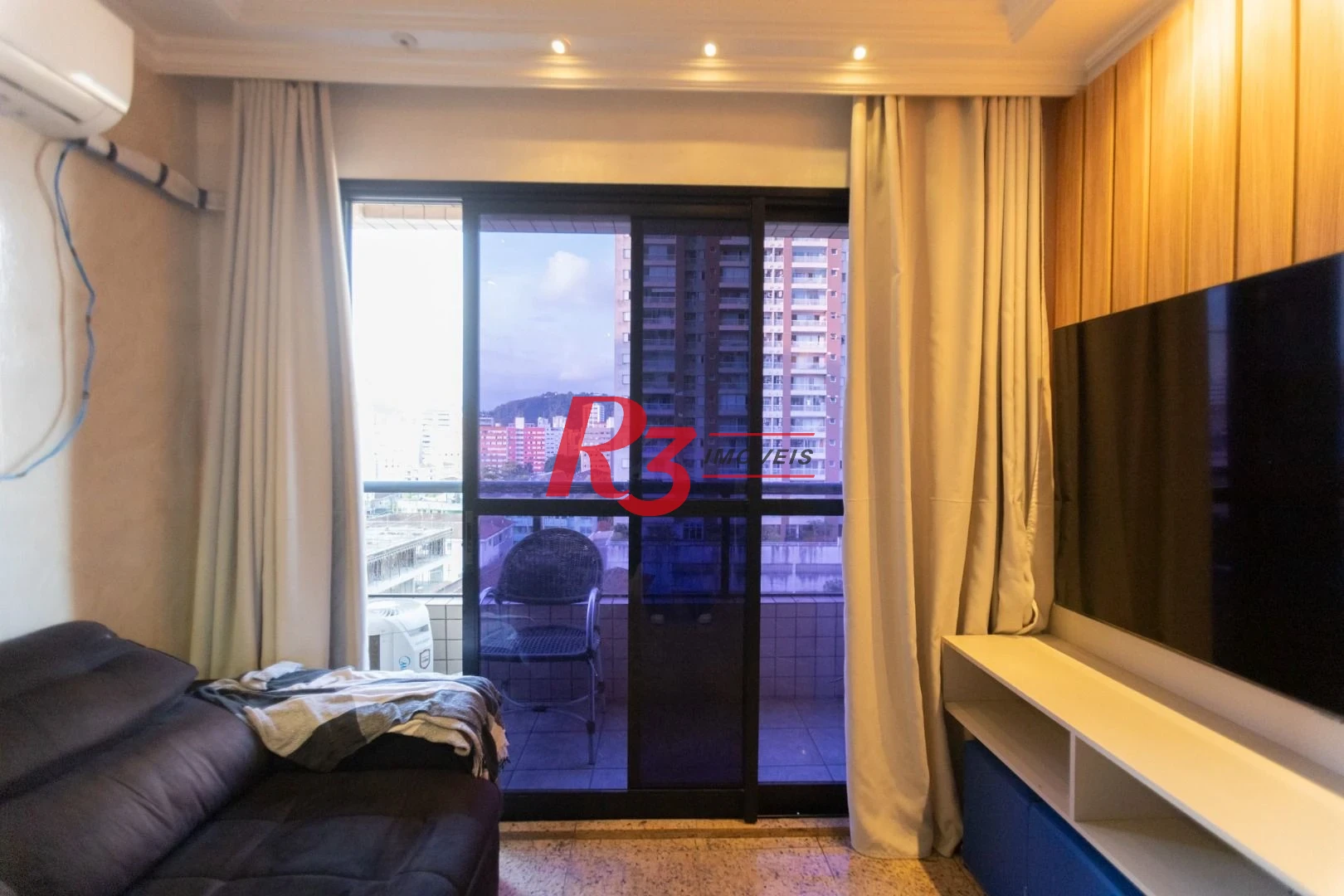 Apartamento Duplex com 3 dormitórios à venda, 160 m² por R$ 1.100.000,00 - Encruzilhada - Santos/SP