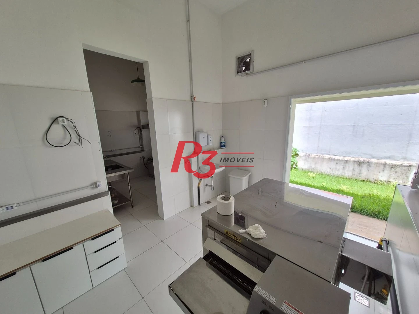 Loja, 75 m² - venda por R$ 450.000,00 ou aluguel por R$ 4.800,00/mês - Campo Grande - Santos/SP
