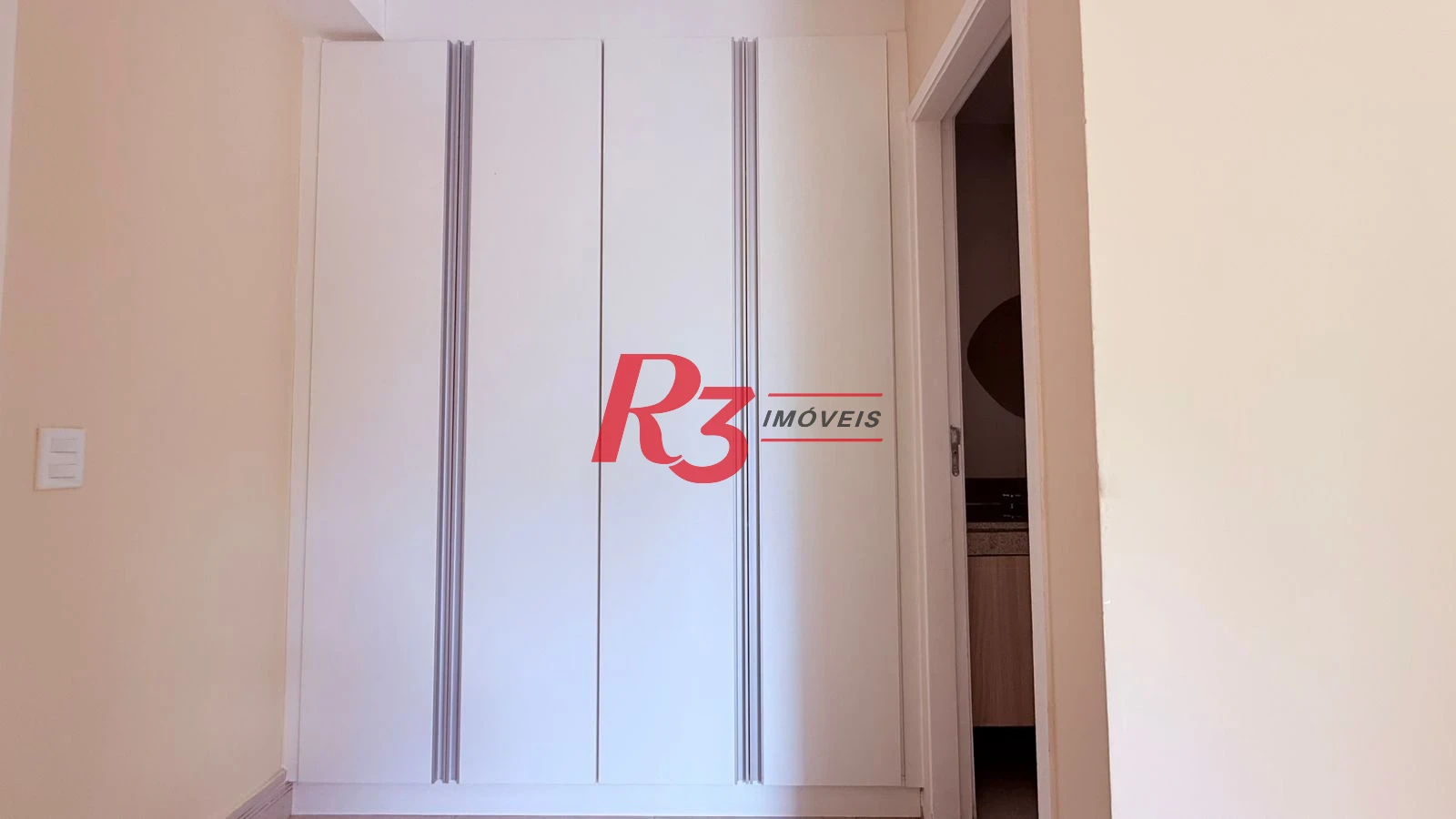 Apartamento com 2 dormitórios à venda, 73 m² por R$ 650.000,00 - José Menino - Santos/SP